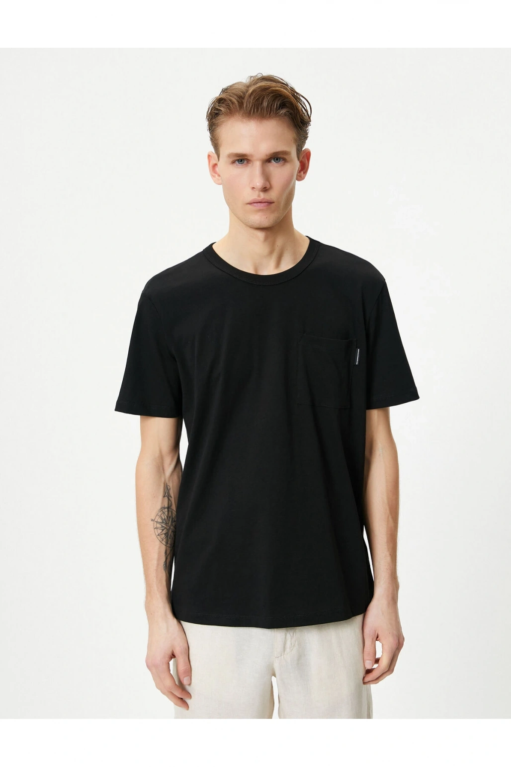 Bisiklet Yaka Tişört Cep Detaylı Kısa Kollu Pamuklu