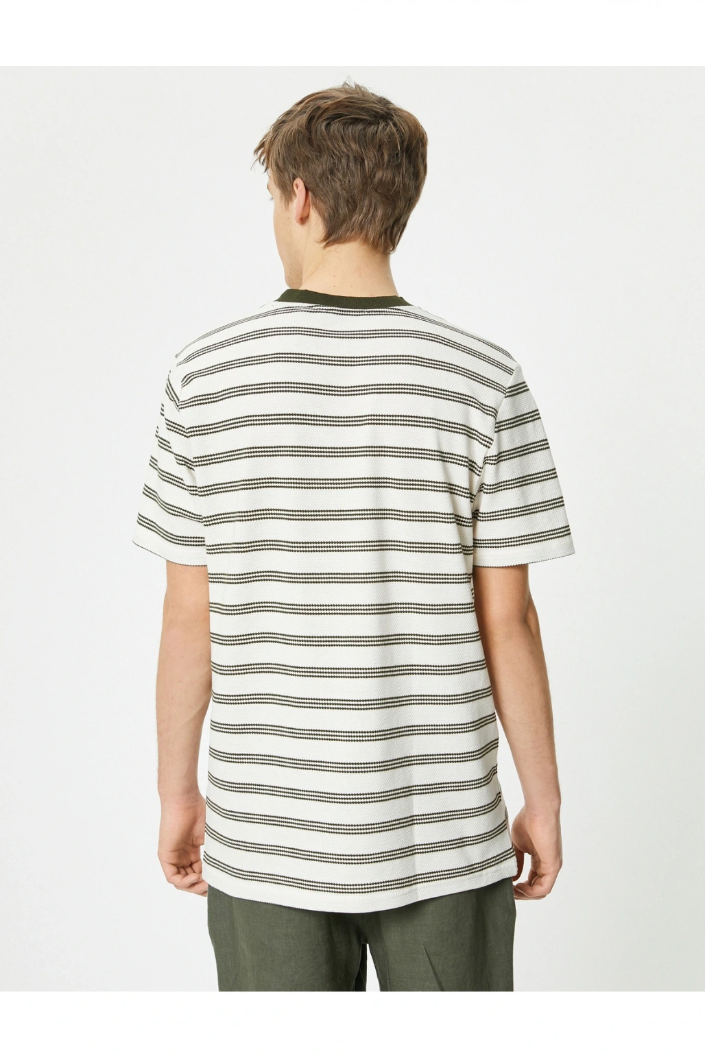 Cep Detaylı Tişört Bisiklet Yaka Kısa Kollu