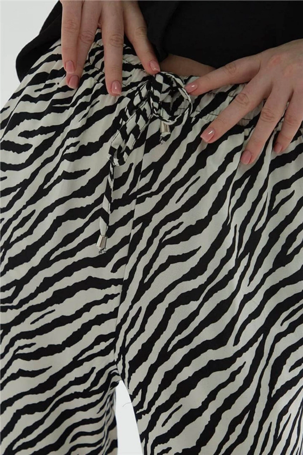 Desenli Pantolon Siyah