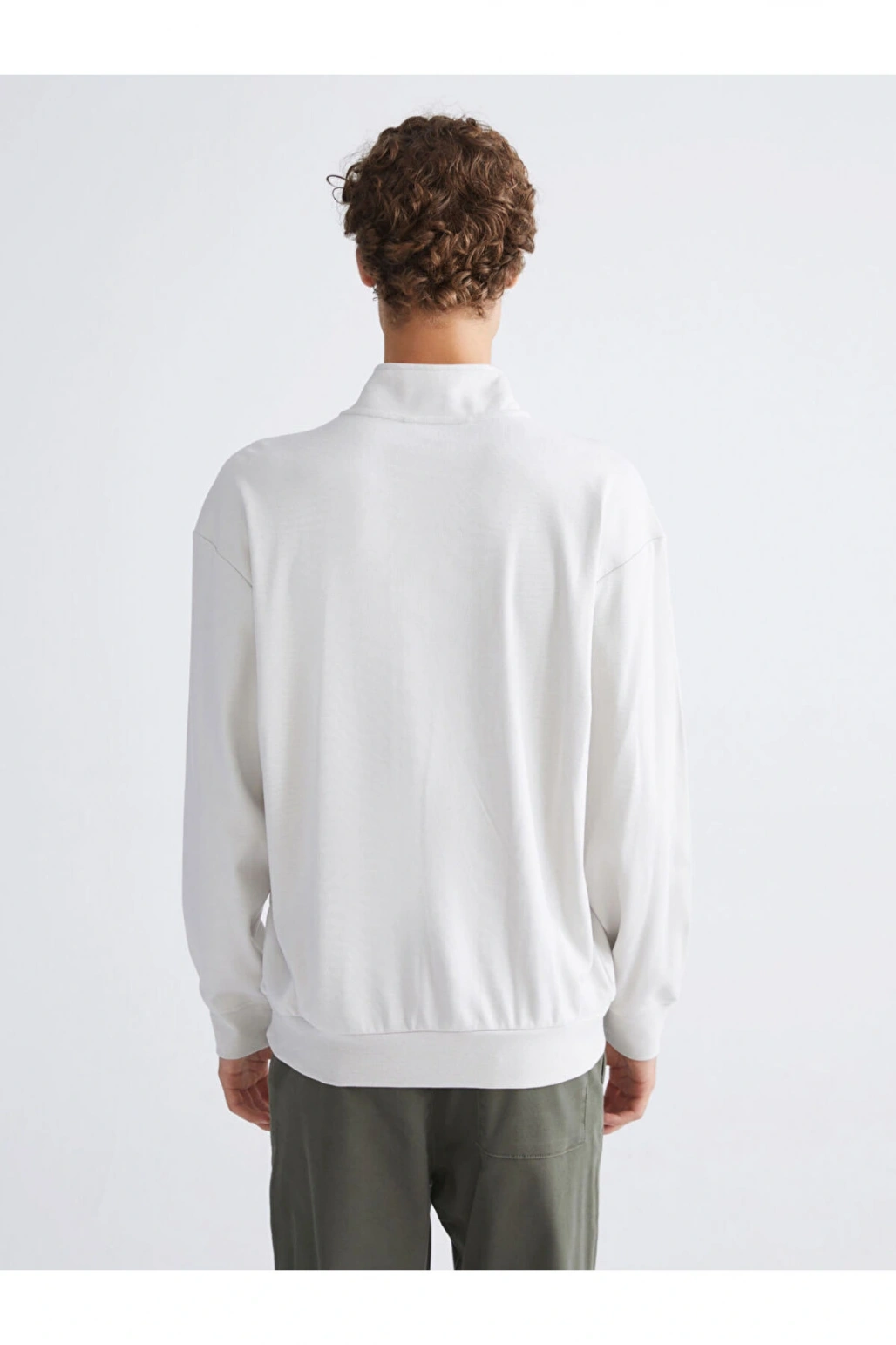 Dik Yaka Baskılı Erkek Sweatshirt