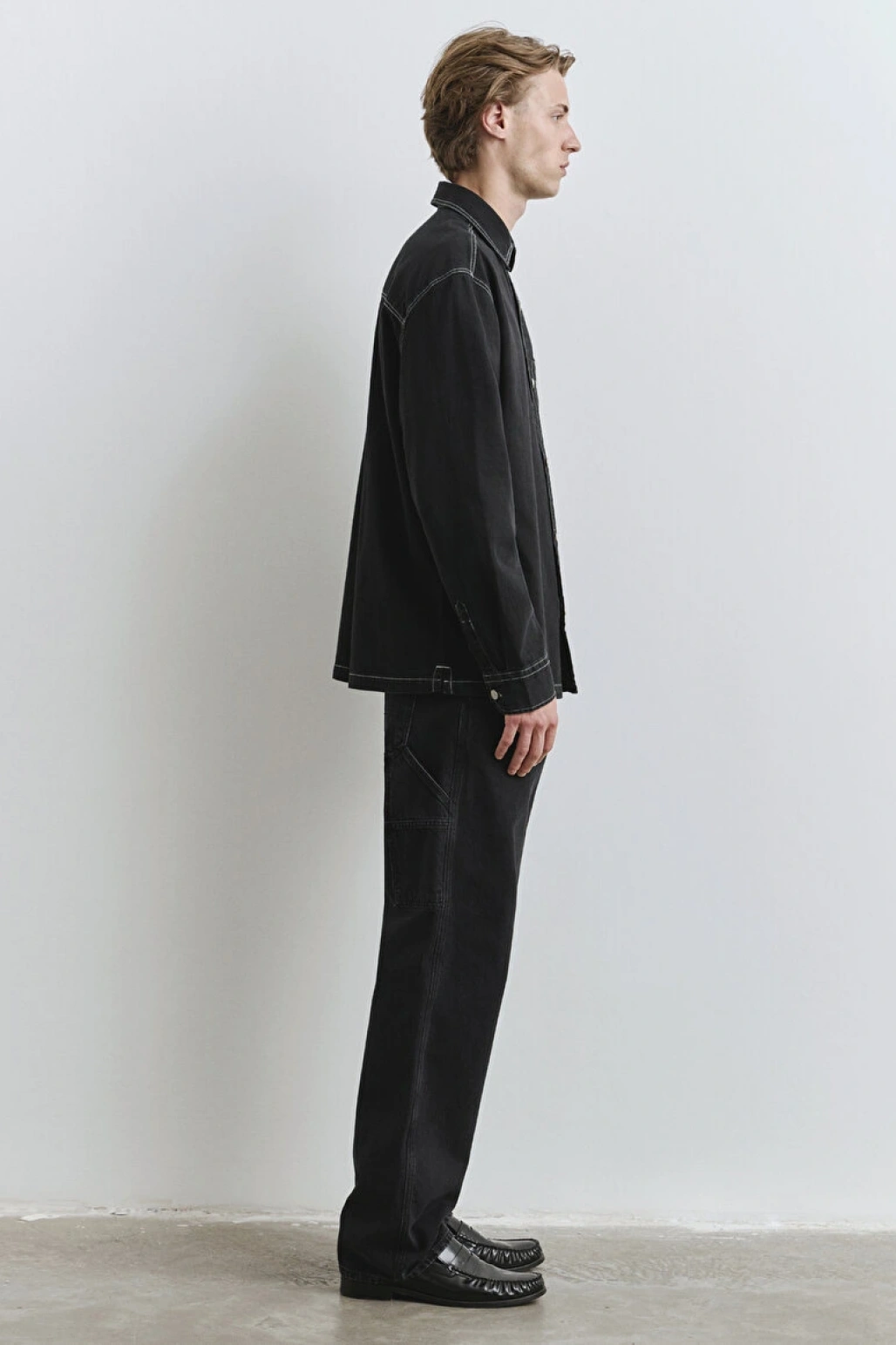 Dikiş Detaylı Siyah Gömlek