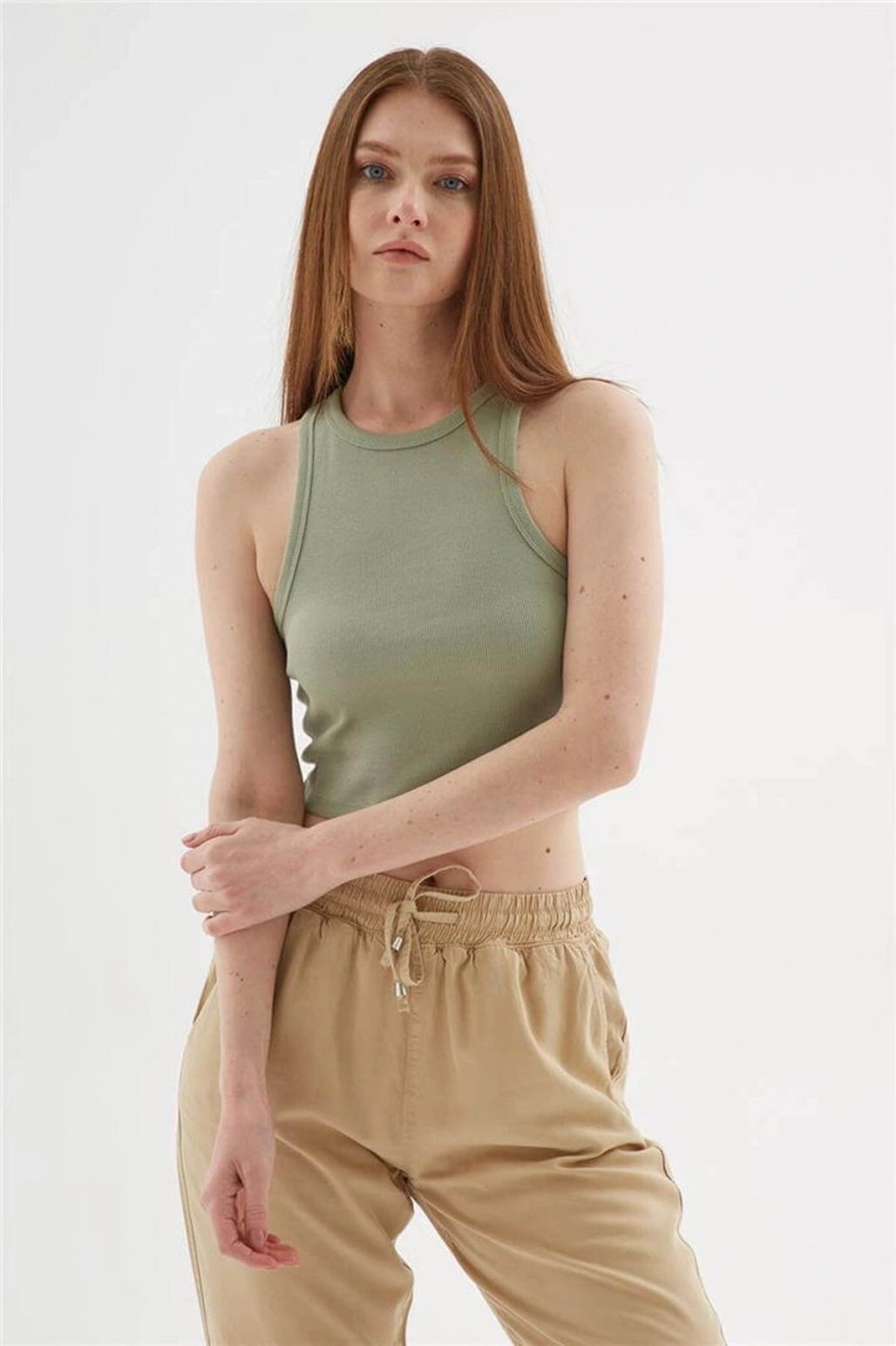 Fashion Friends Crop Atlet Haki