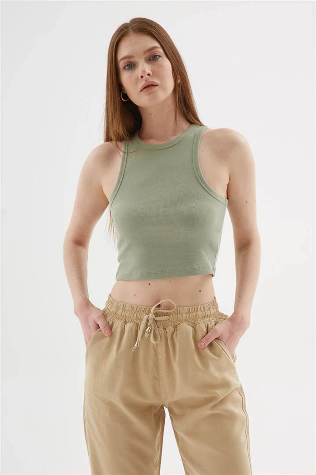 Fashion Friends Crop Atlet Haki