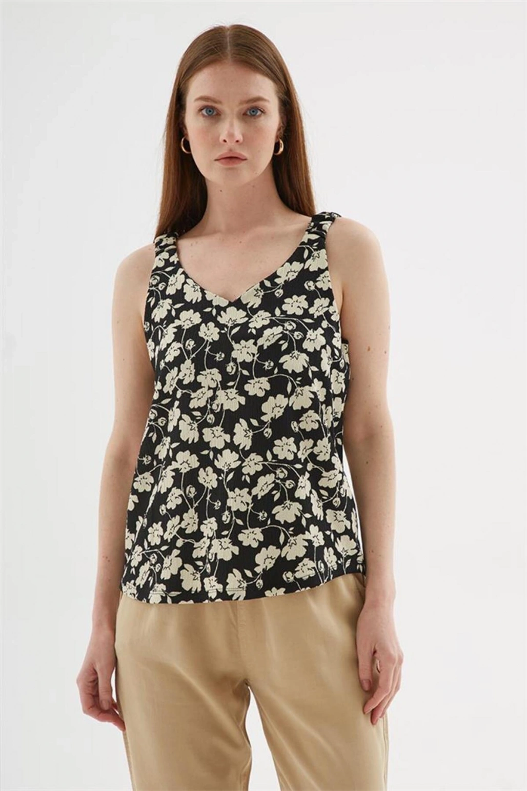 Fashion Friends V Yaka Desenli Bluz Siyah