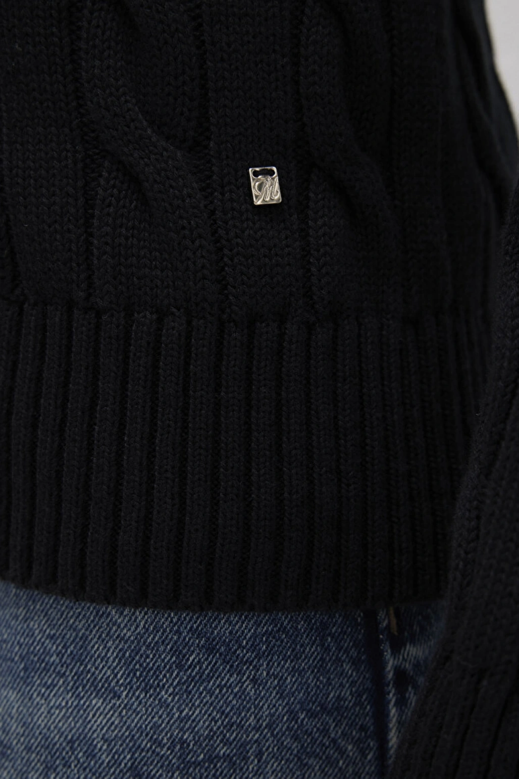 İpek Karışımlı Bisiklet Yaka Siyah Kazak