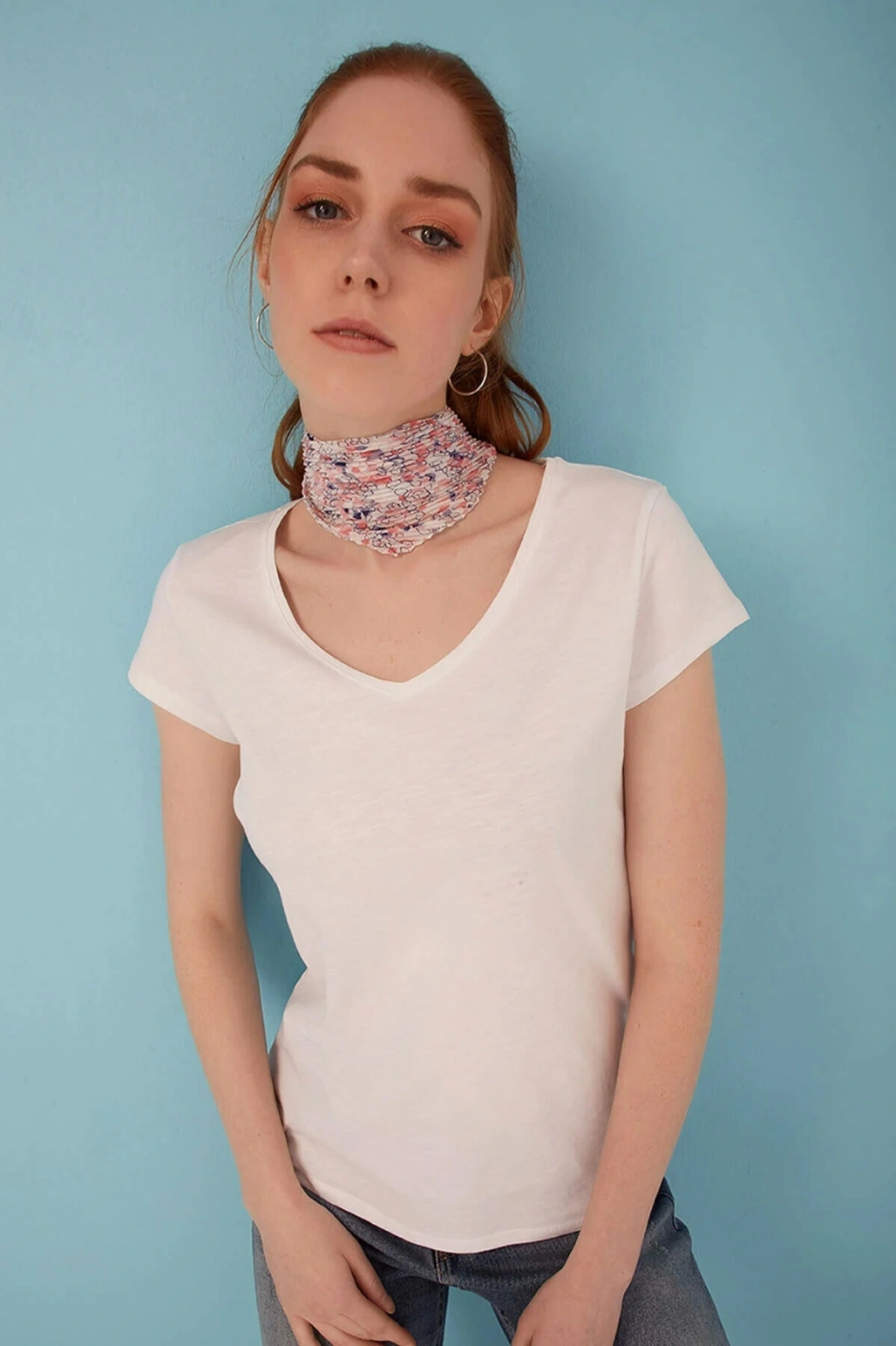 Kadın Beyaz V Yaka Tshirt