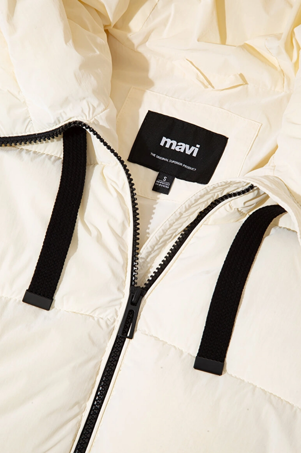 Kapüşonlu Ekru Şişme Mont