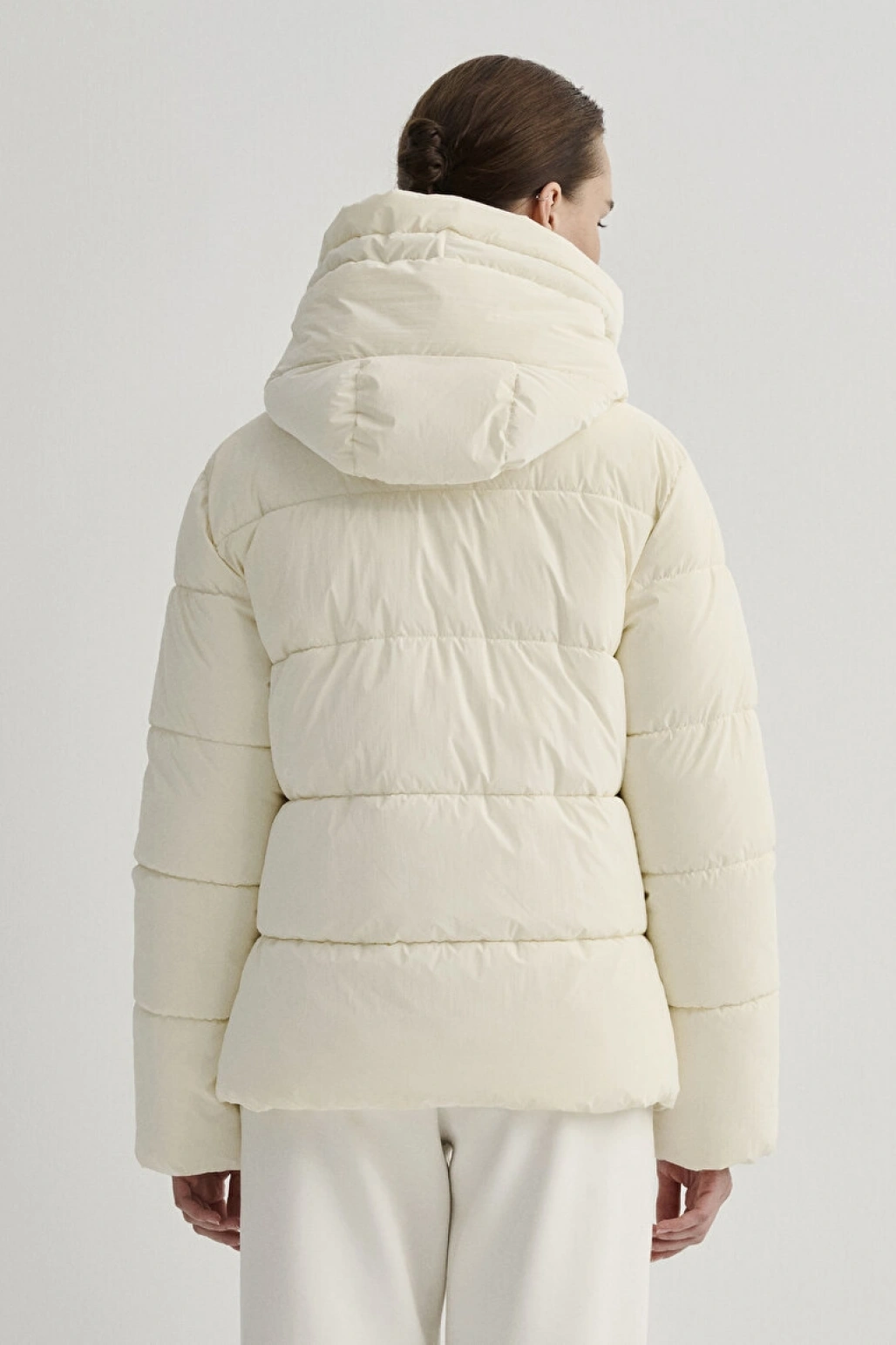 Kapüşonlu Ekru Şişme Mont
