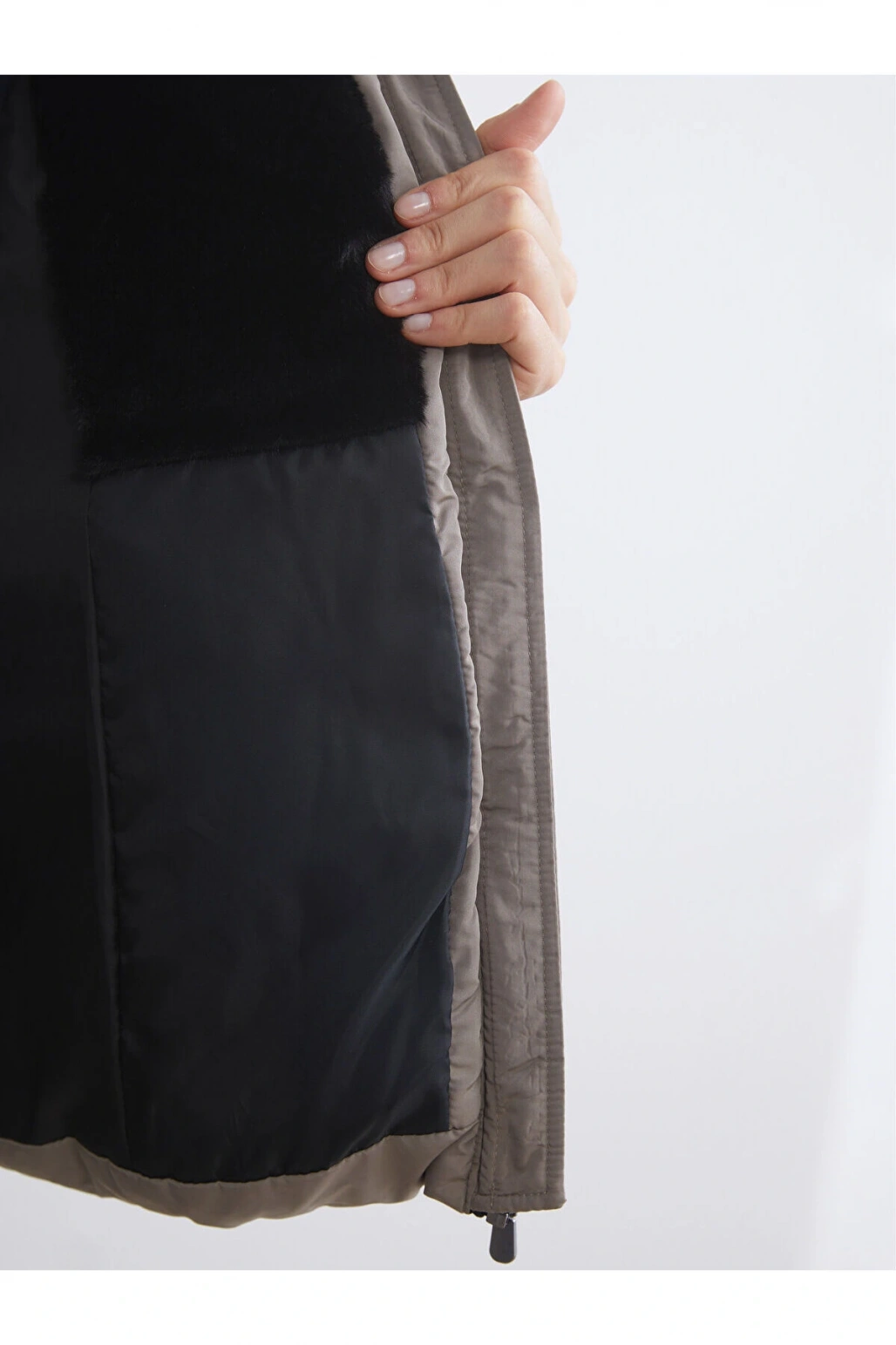 Kahverengi Kapüşonlu Kadın Şişme Mont