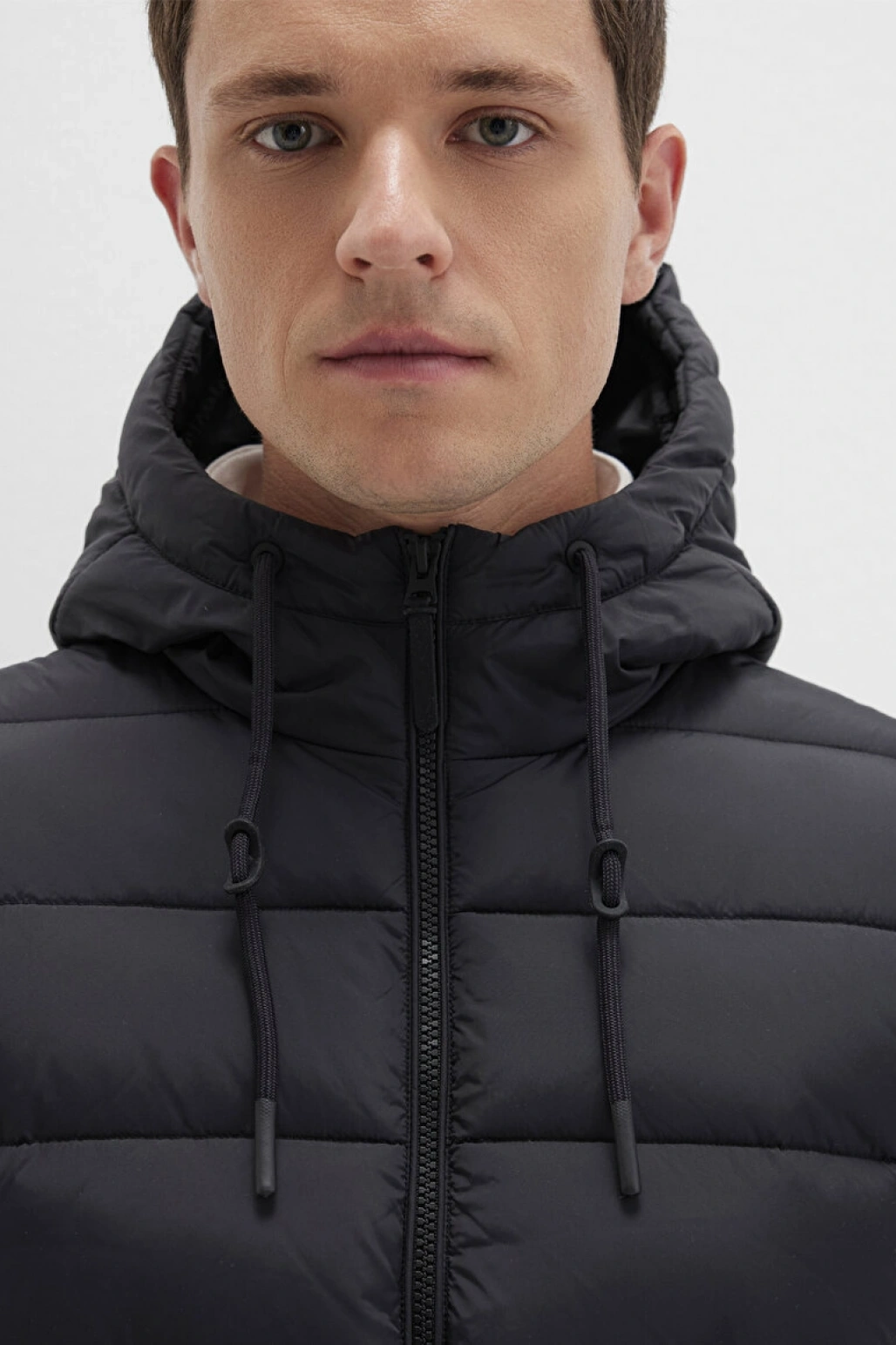 Kapüşonlu Siyah Şişme Yelek