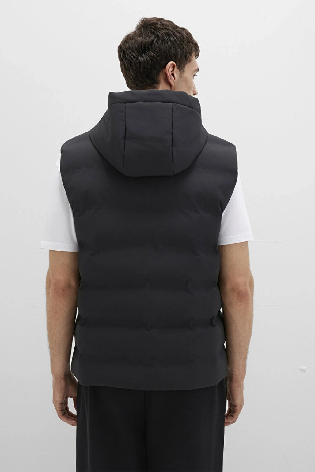 Kapüşonlu Siyah Şişme Yelek