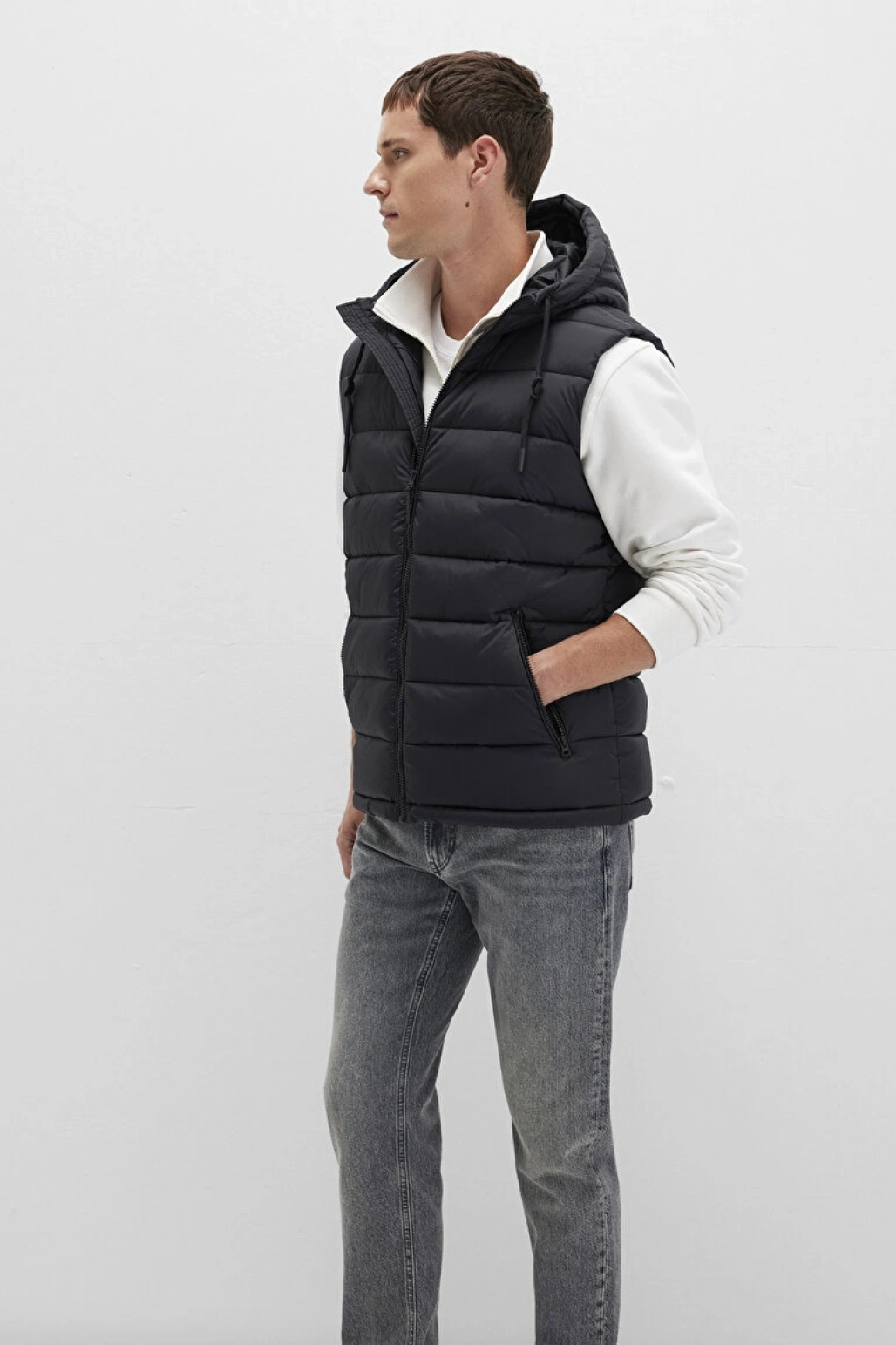 Kapüşonlu Siyah Şişme Yelek