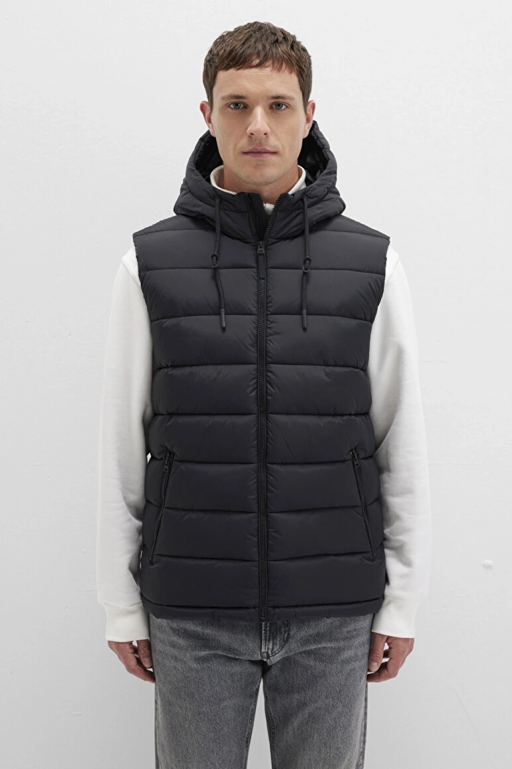 Kapüşonlu Siyah Şişme Yelek