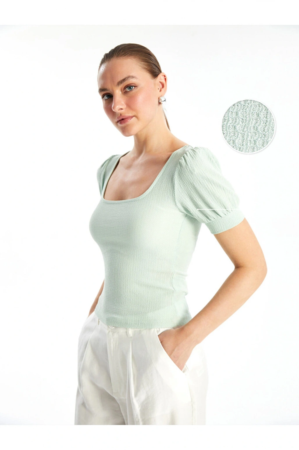 Kare Yaka Düz Kısa Kollu Kadın Bluz