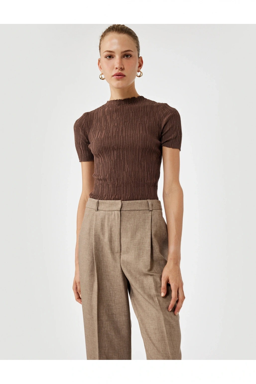 Kısa Kollu Bisiklet Yaka Büzgülü Dokulu Triko Kazak