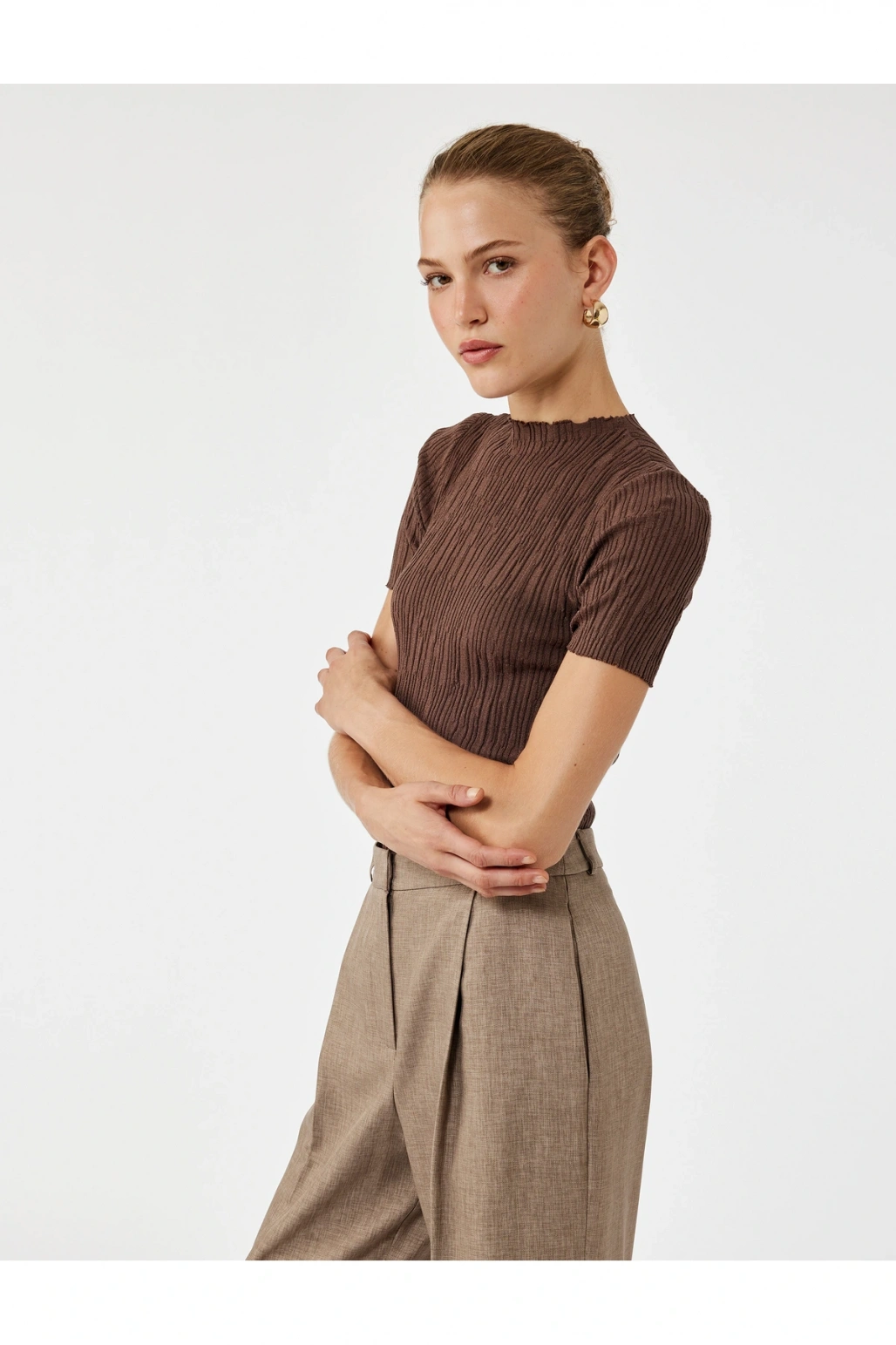 Kısa Kollu Bisiklet Yaka Büzgülü Dokulu Triko Kazak