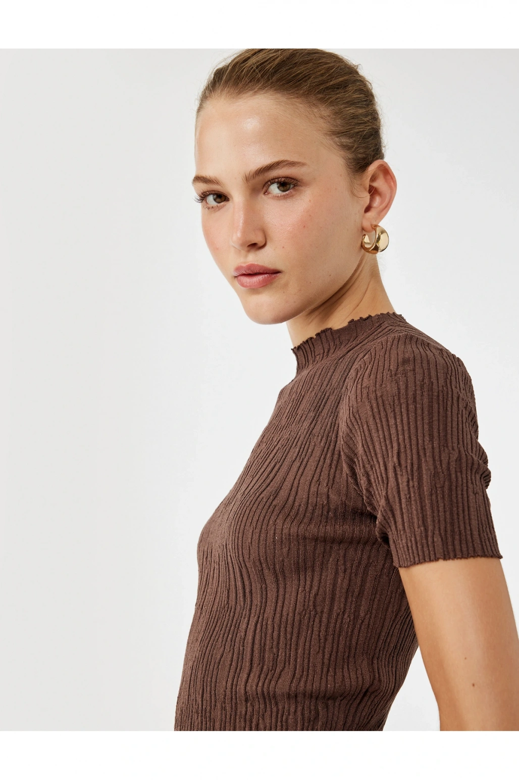 Kısa Kollu Bisiklet Yaka Büzgülü Dokulu Triko Kazak