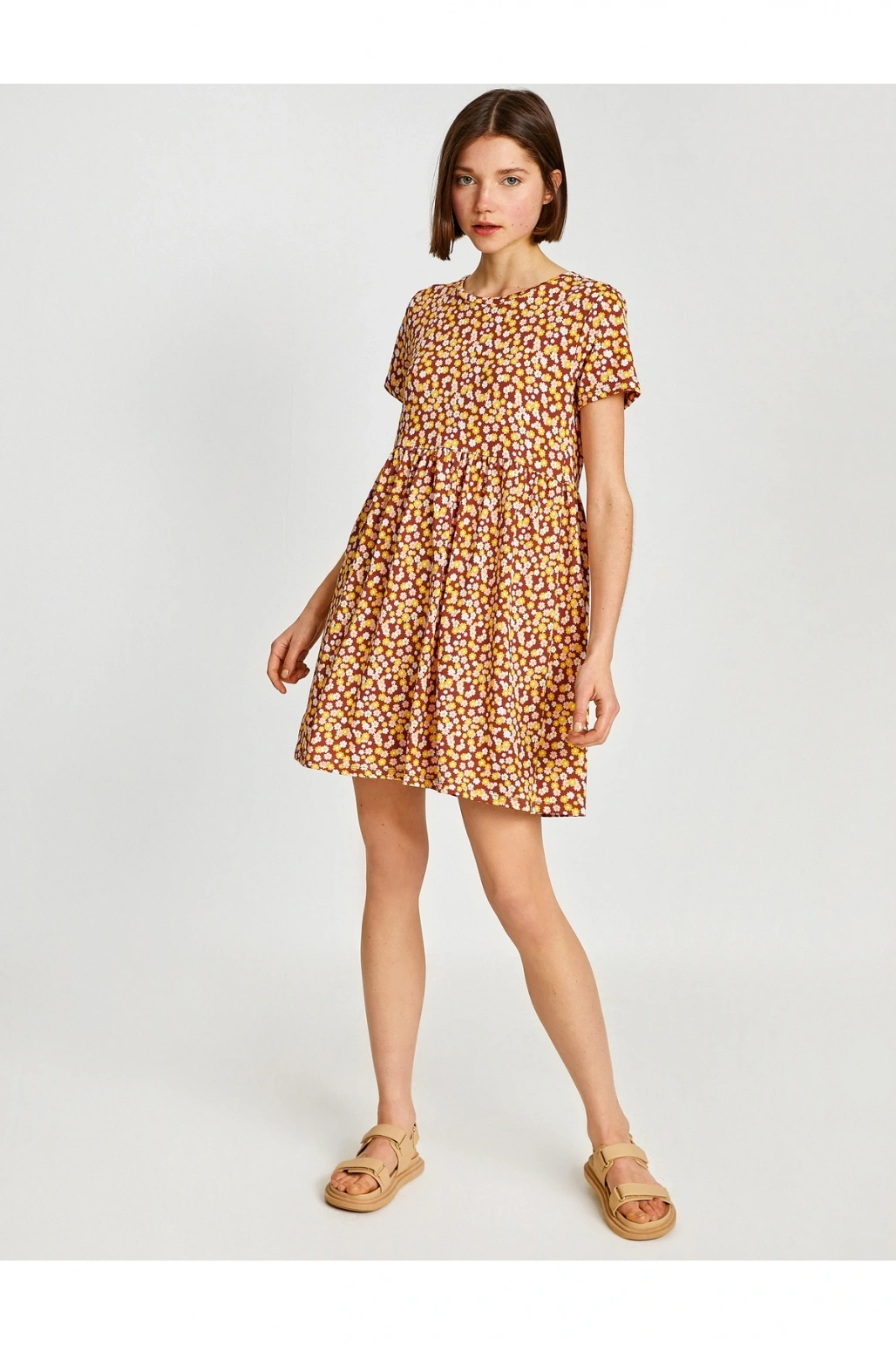 Kısa Kollu Mini Elbise