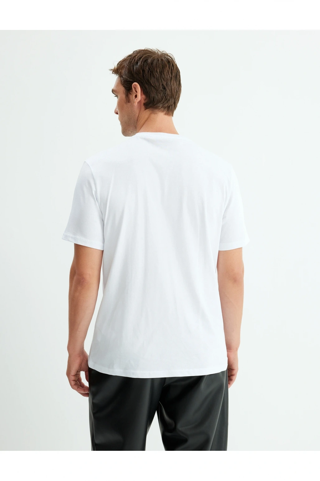 Kısa Kollu Pamuklu Bisiklet Yaka Basic Tişört