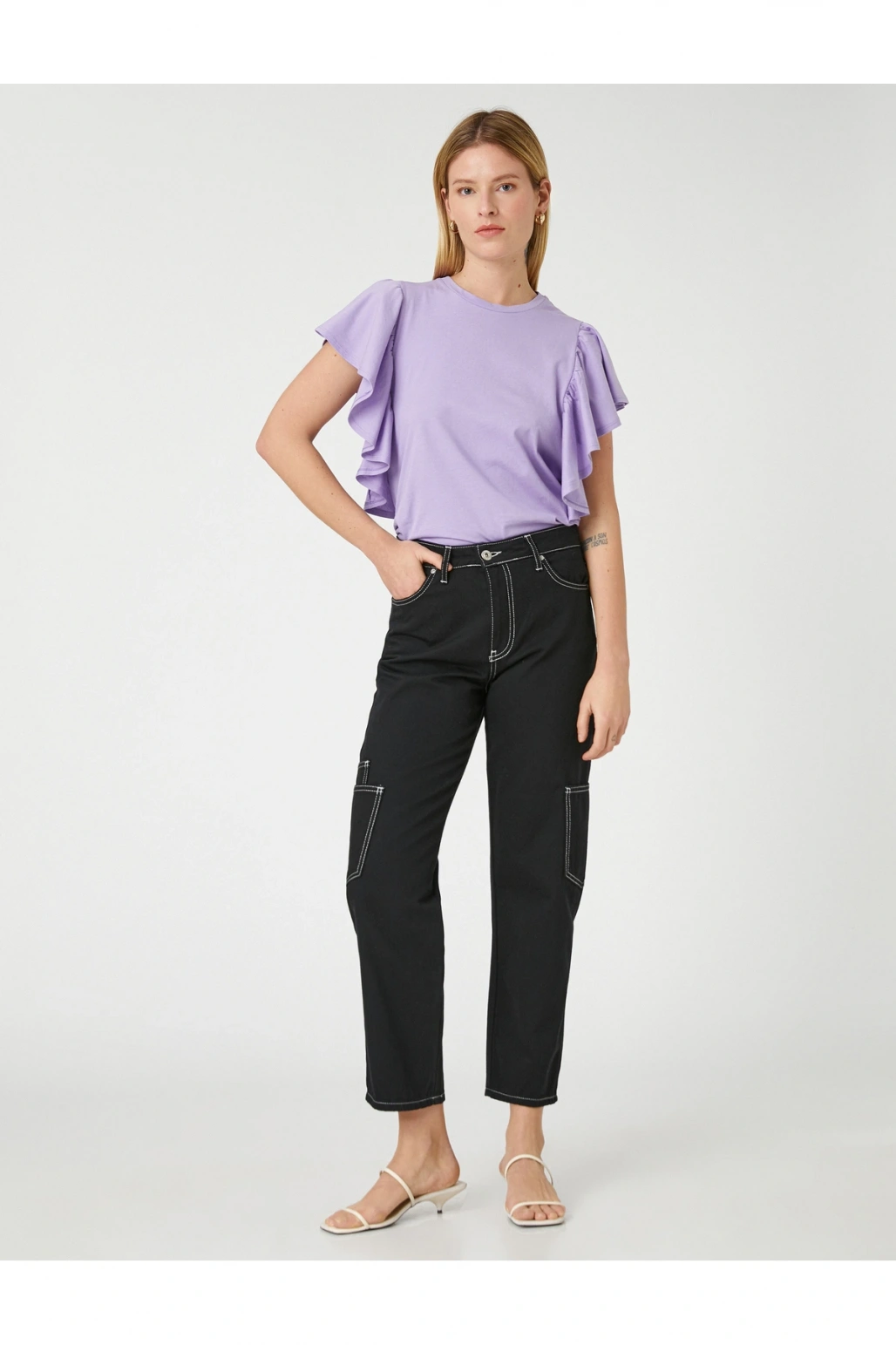 Kolları Volanlı Tişört Bisiklet Yaka Pamuklu