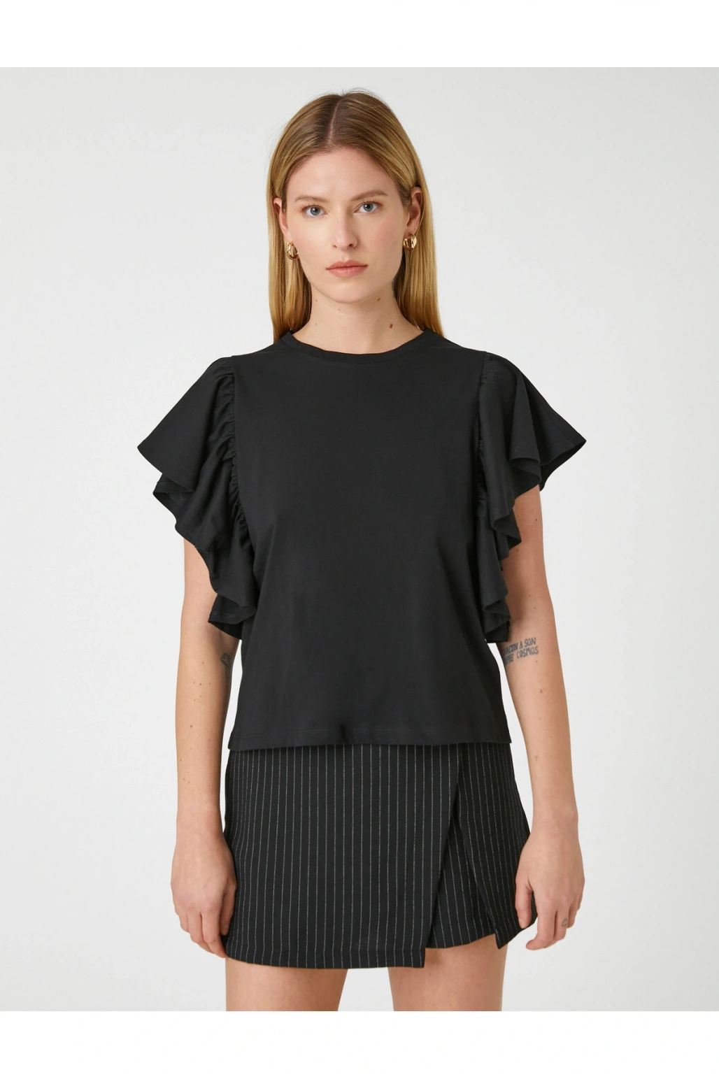 Kolları Volanlı Tişört Bisiklet Yaka Pamuklu