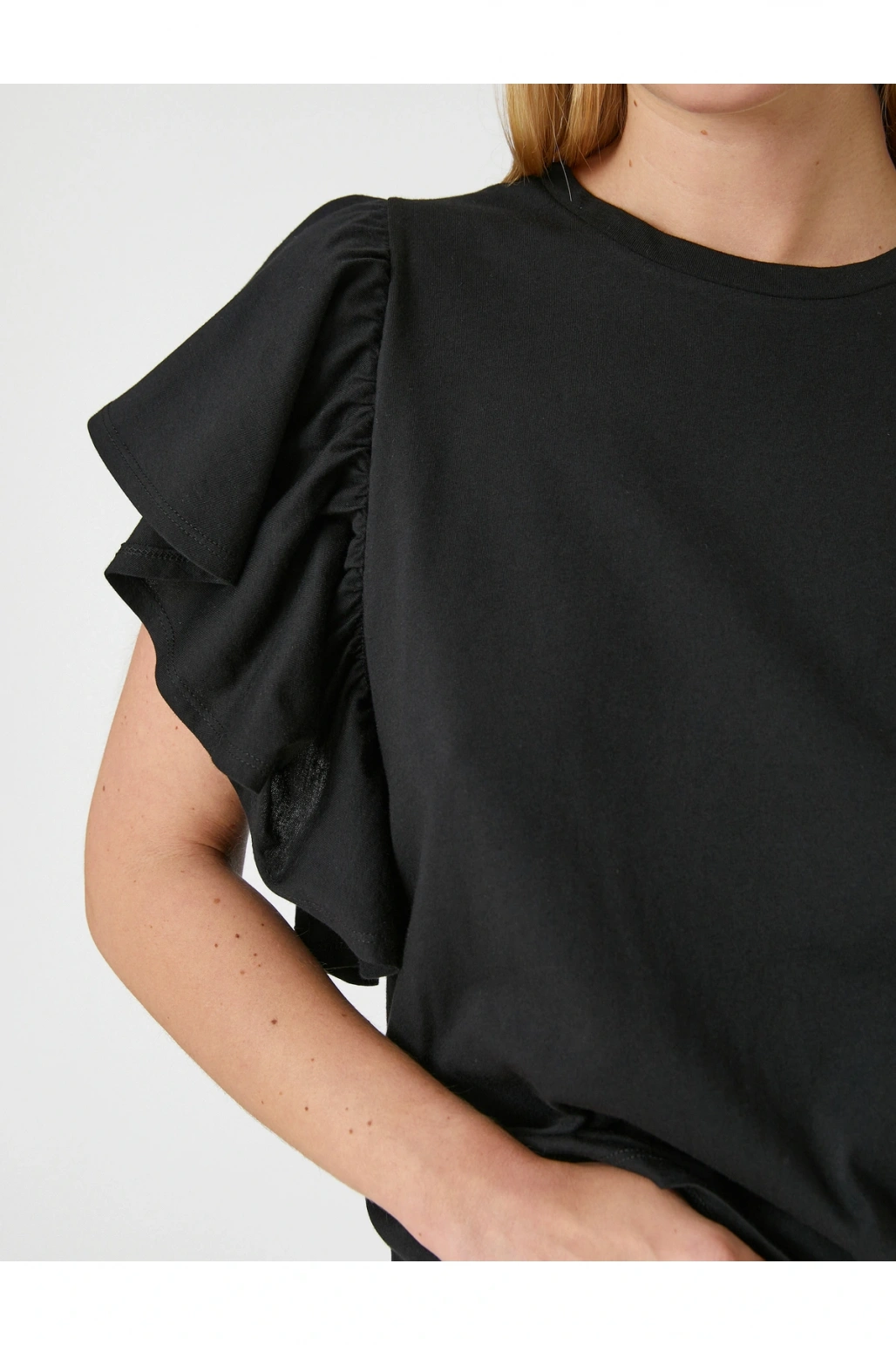 Kolları Volanlı Tişört Bisiklet Yaka Pamuklu