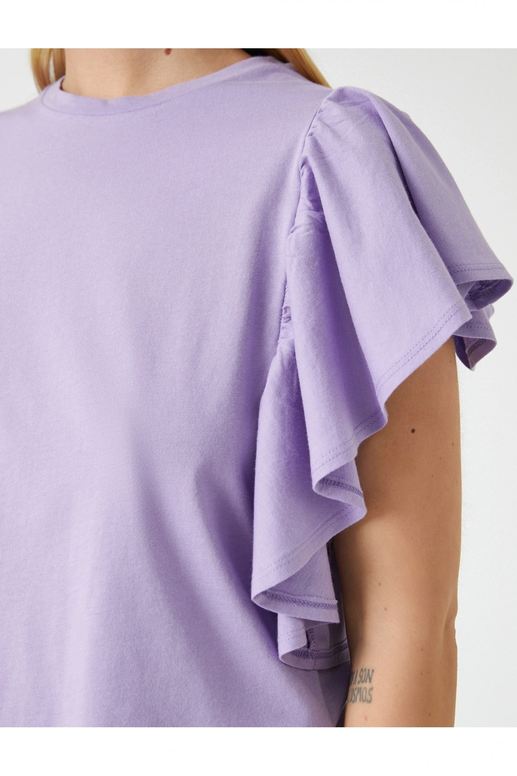 Kolları Volanlı Tişört Bisiklet Yaka Pamuklu