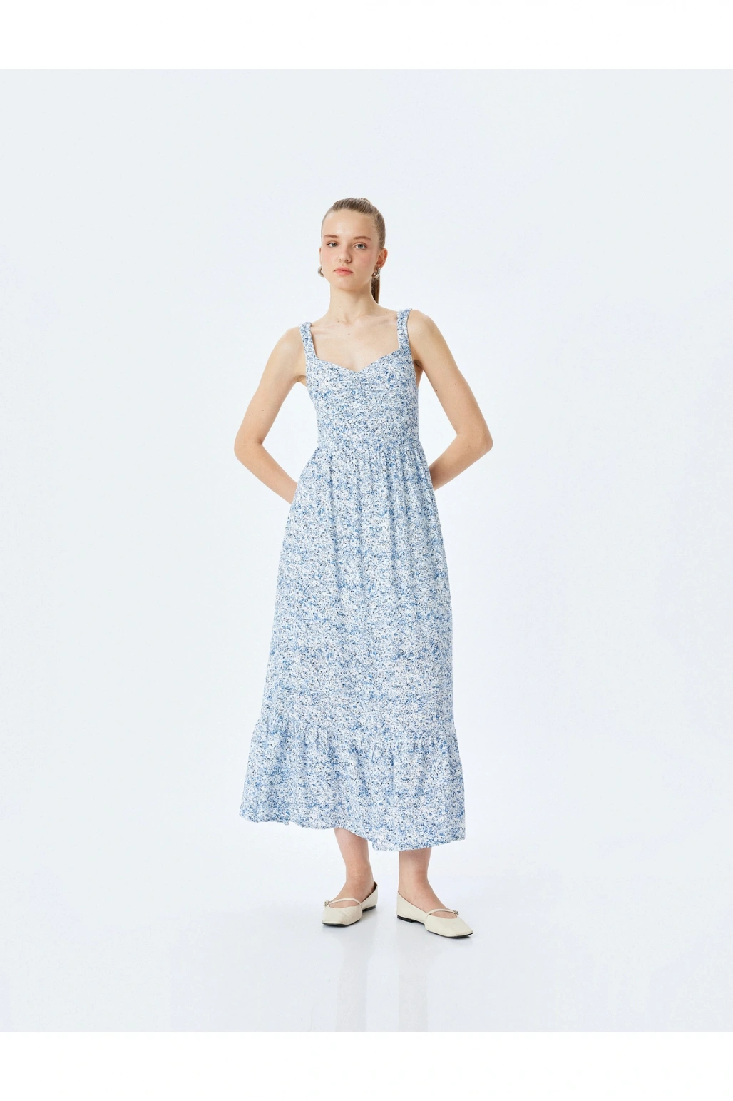 Kolsuz Gipeli U Yaka Katlı Viskon Çiçekli Uzun Elbise