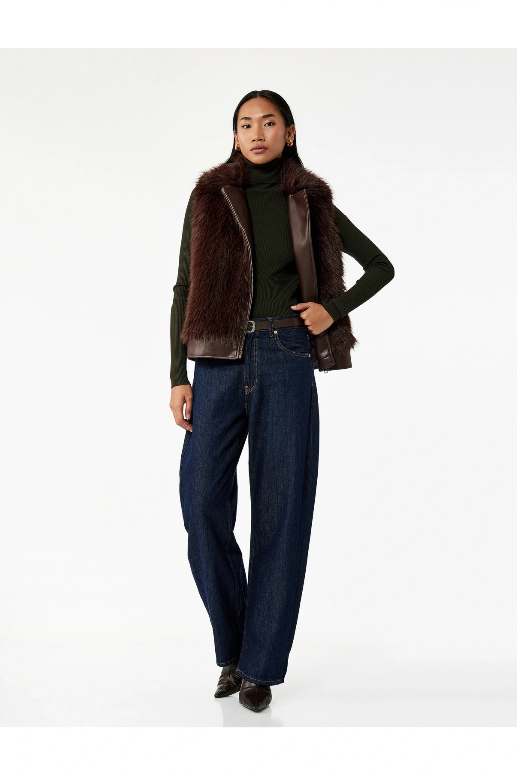 Koton Kolsuz Fermuarlı Cepli Crop Suni Kürk Yelek