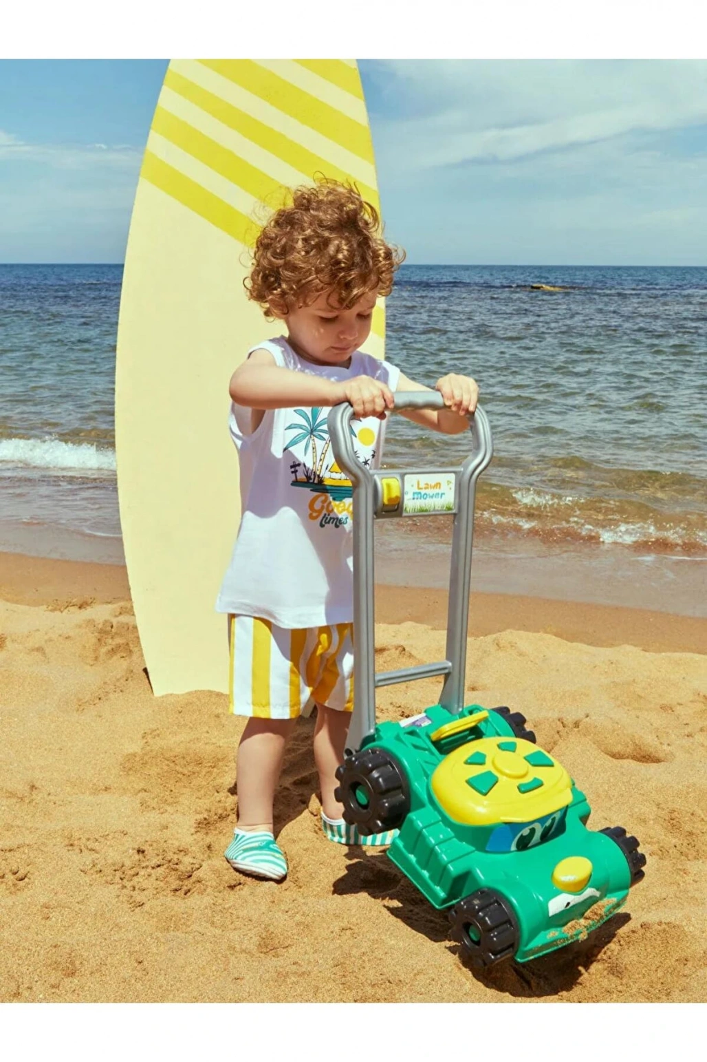 LCW baby Beyaz Bisiklet Yaka Baskılı Erkek Bebek Atlet ve Deniz Şortu 2li Takım