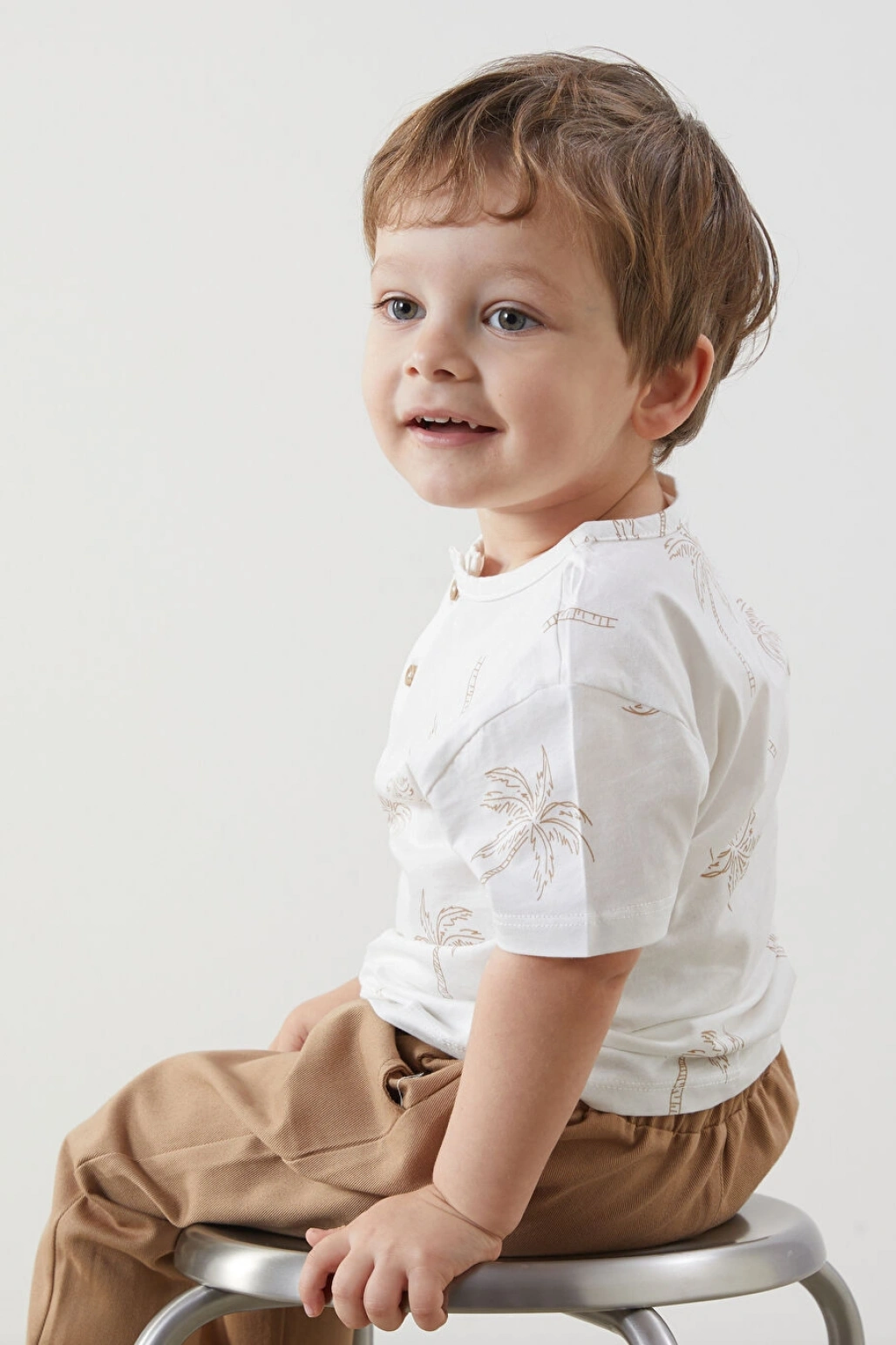 LCW baby Ekru Bisiklet Yaka Baskılı Erkek Bebek Tişört Ve Pantolon 2li Takım