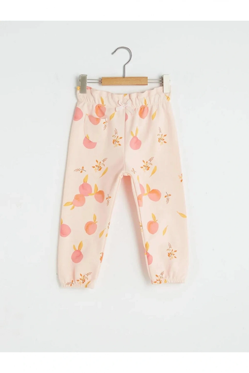 LCW baby Mercan Desenli İnce Kız Bebek Eşofman Alt