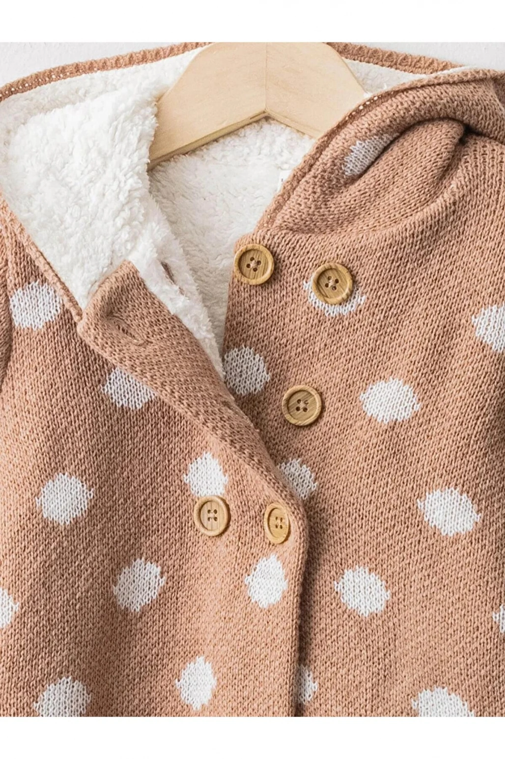 LCW babyKahverengi Kapüşonlu Uzun Kollu Puantiye Desenli Kız Bebek Triko Hırka