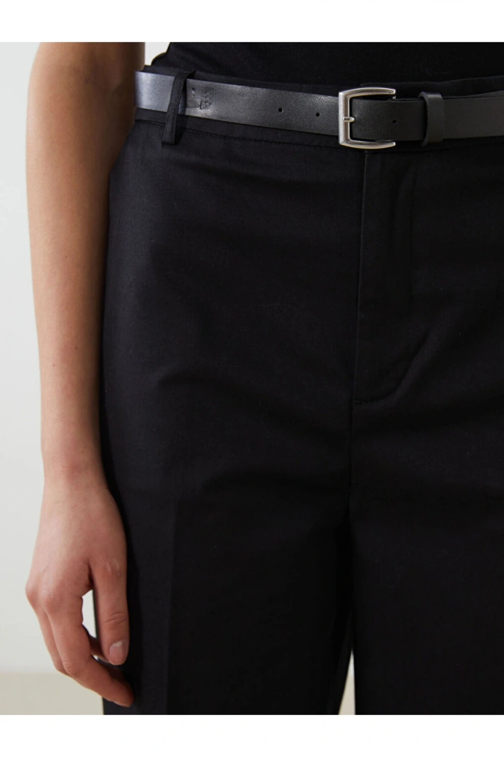 LCW Beli Kemerli Havuç Kesim Kadın Pantolon