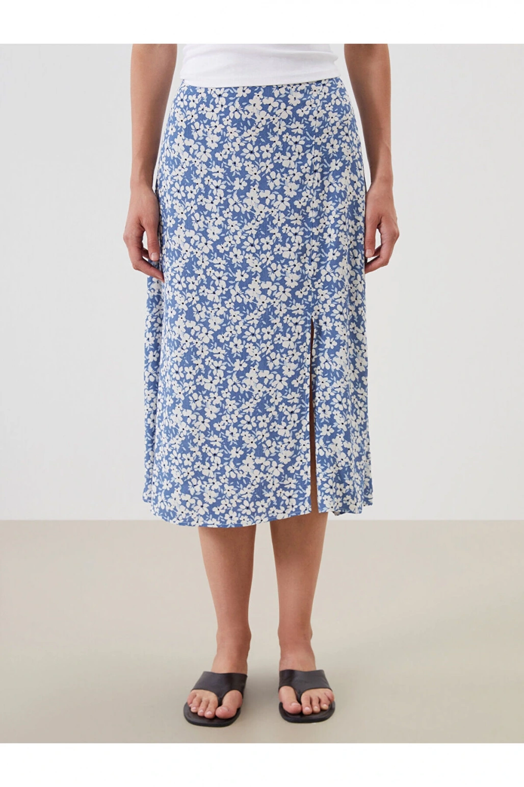 LCW Beli Lastikli Çiçekli Yırtmaçlı Etek