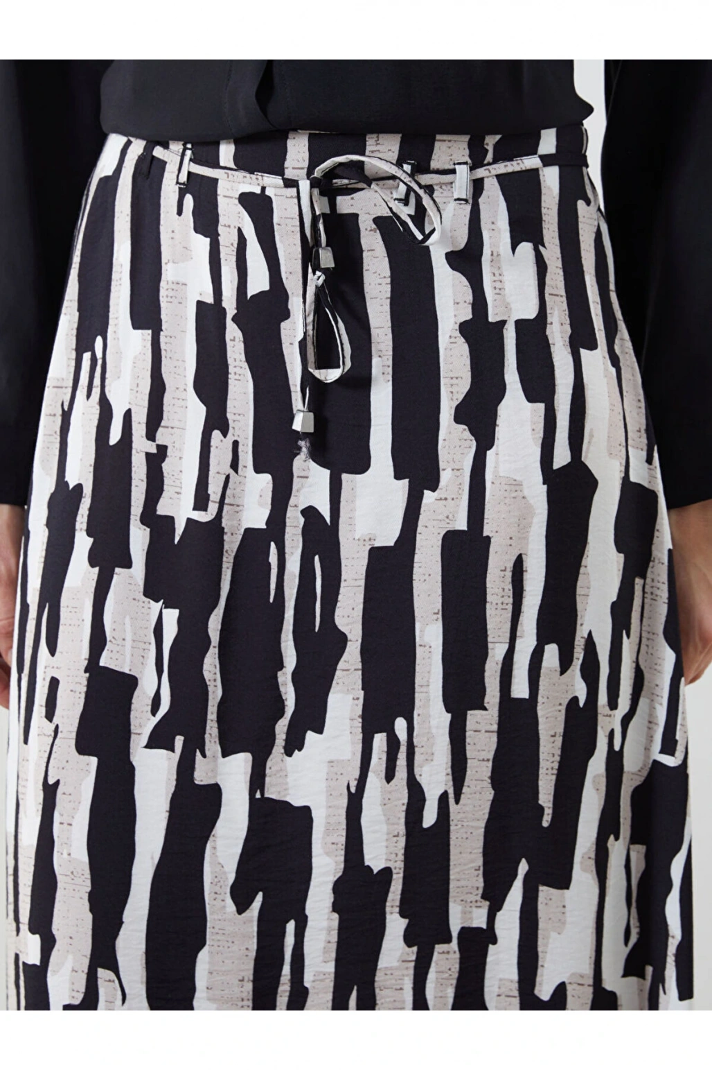 LCW Beli Lastikli Desenli Etek