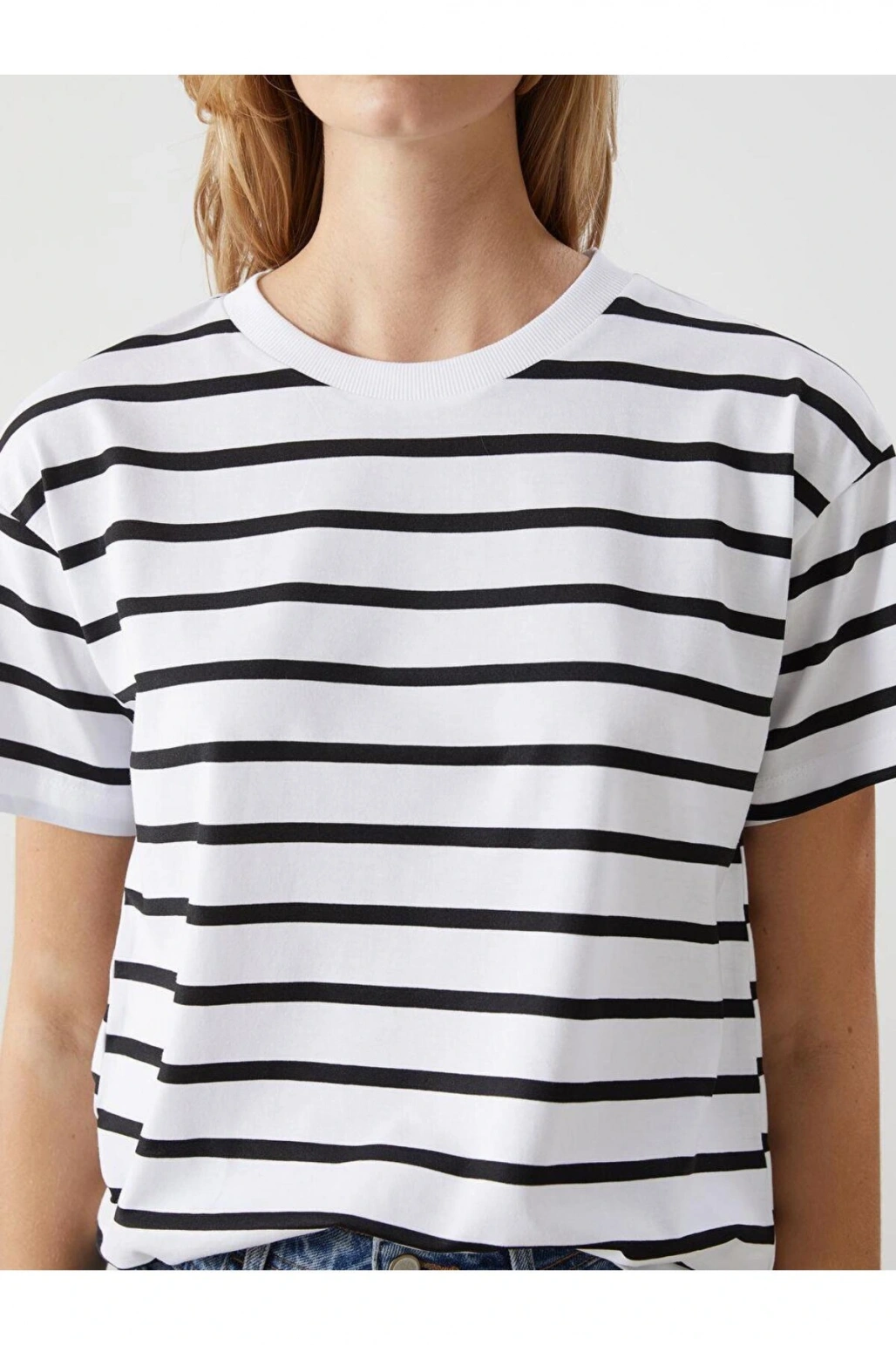 LCW Comfort Bisiklet Yaka Çizgili Kadın Tişört