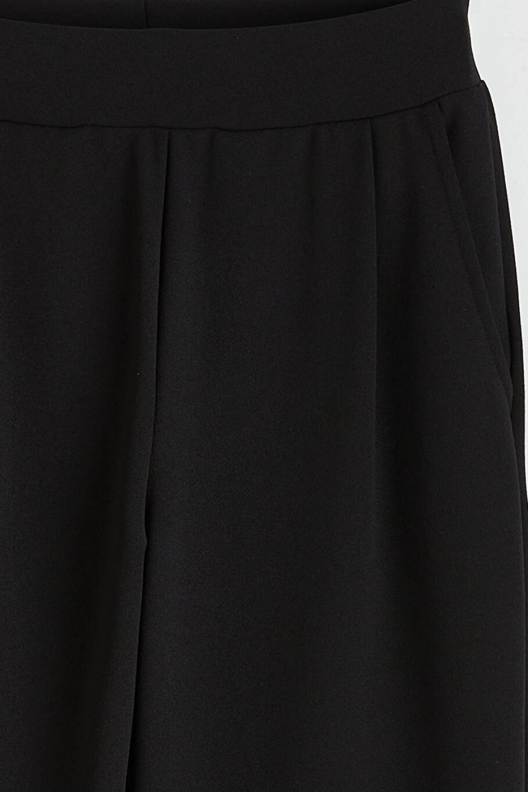 LCW Comfort Siyah Loose Fit Kadın Pileli Pantolon