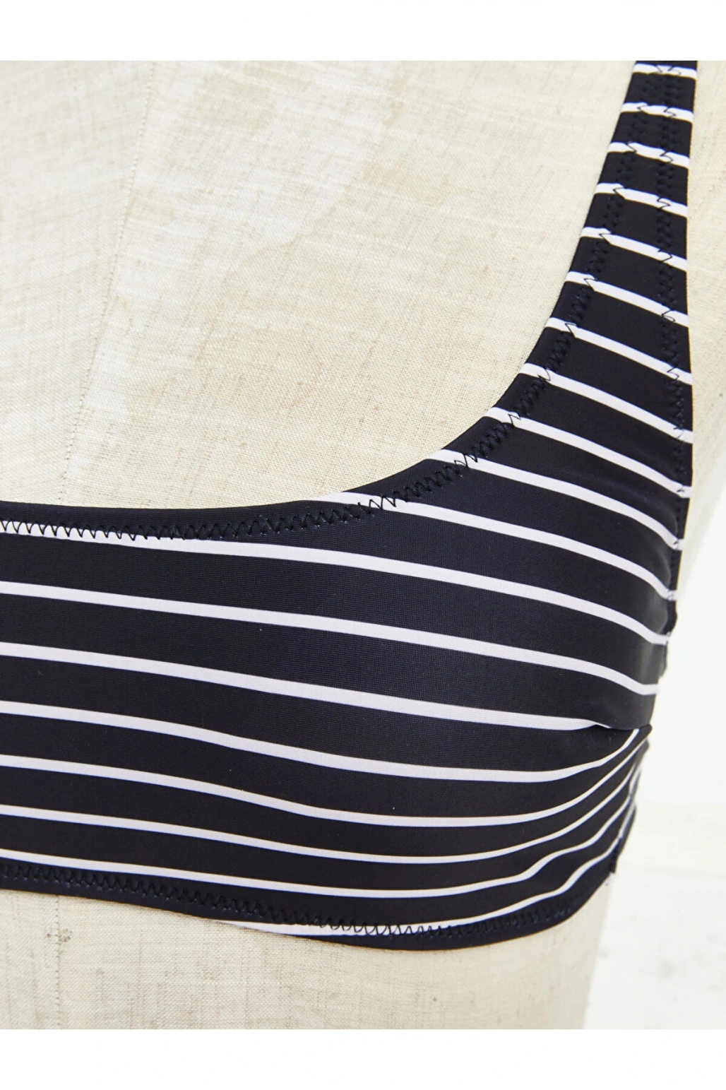 LCW DREAM Siyah Çizgili Çıkarılabilir Pedli Kadın Bikini Üst