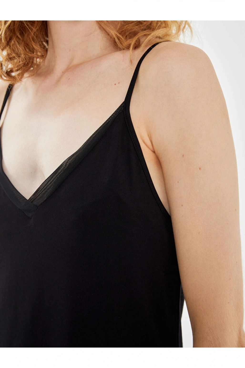 LCW DREAM Siyah V Yaka Düz Askılı Kadın Fantezi Gecelik