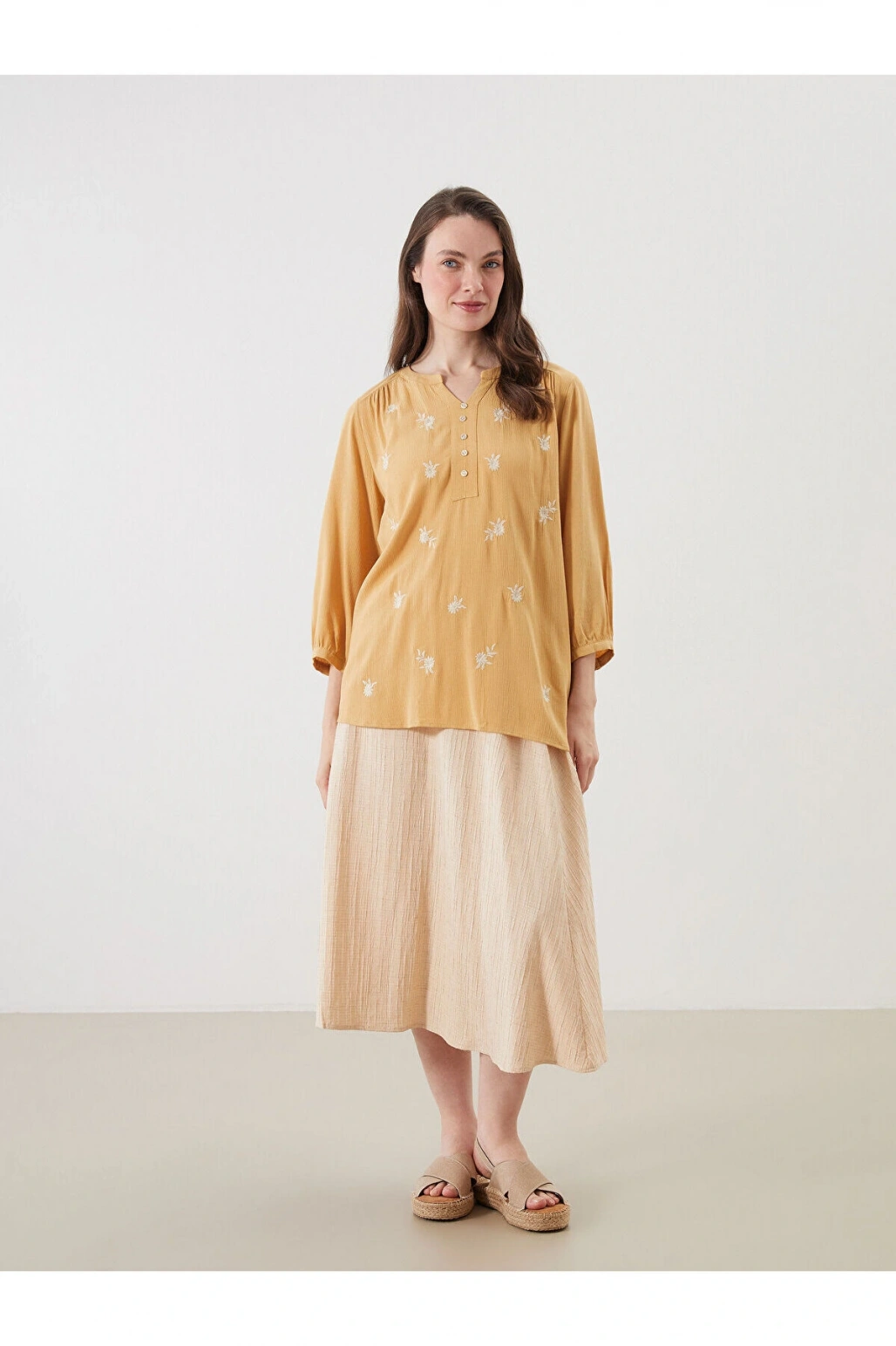 LCW Grace Bej Beli Lastikli Dokulu A Kesim Etek