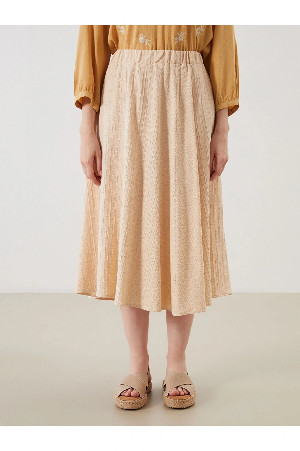 LCW Grace Bej Beli Lastikli Dokulu A Kesim Etek