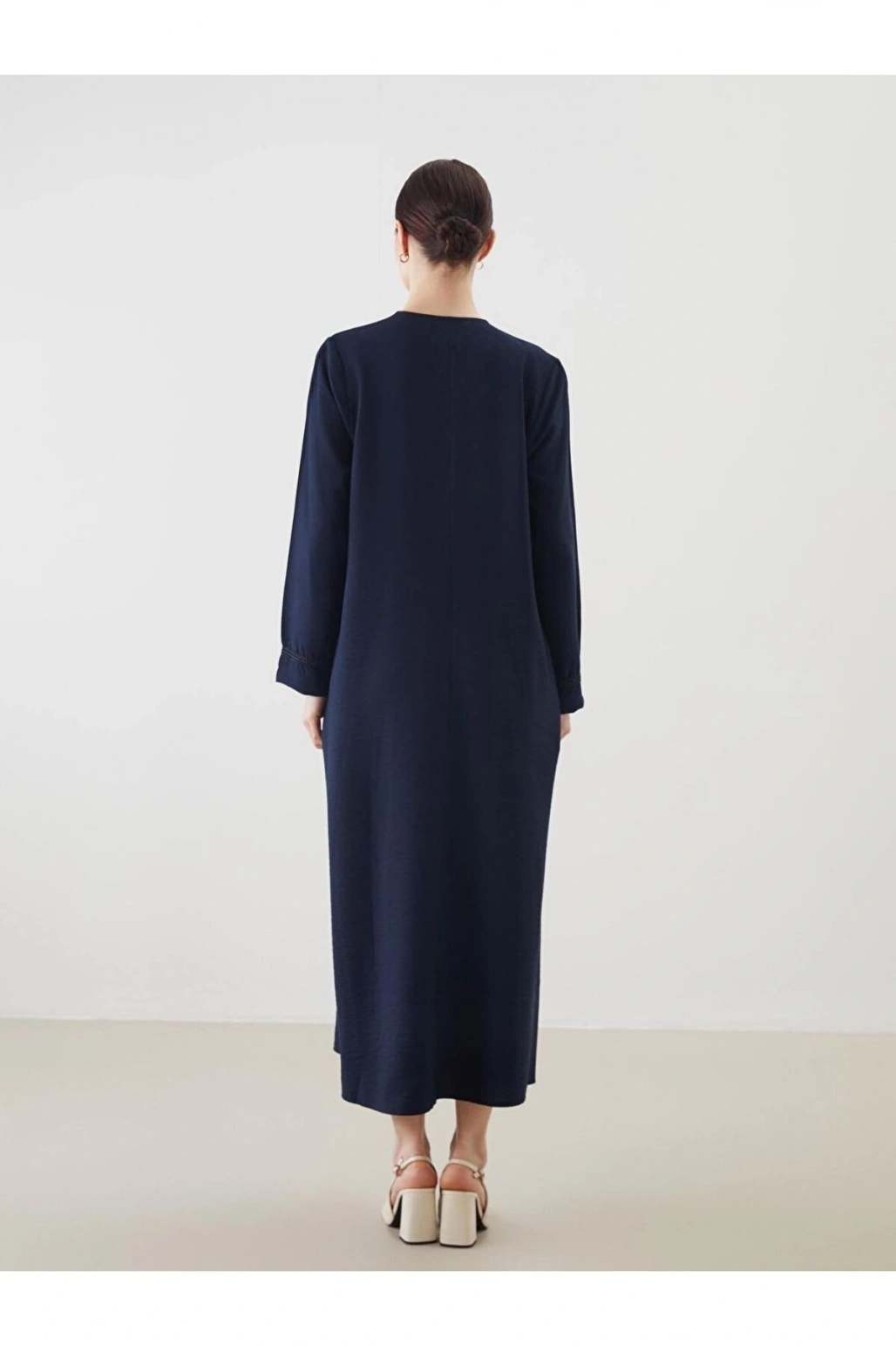 LCW Grace Bisiklet Yaka Keten Görünümlü Kadın Ferace