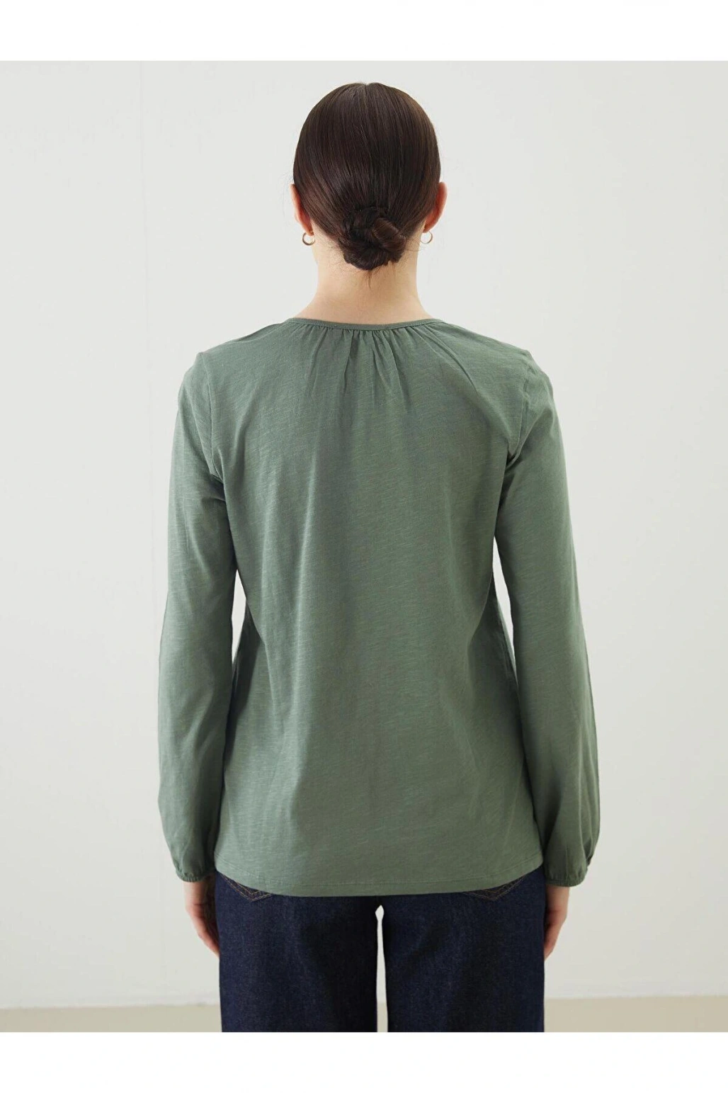 LCW Grace Bisiklet Yaka Nakışlı Kadın Tişört (S5)