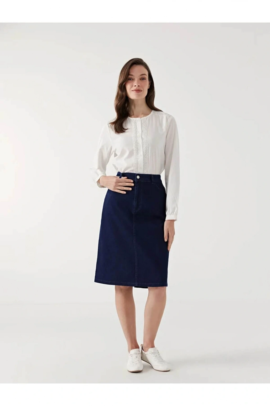 LCW Grace Ekru Bisiklet Yaka Dantel Detaylı Kadın Bluz