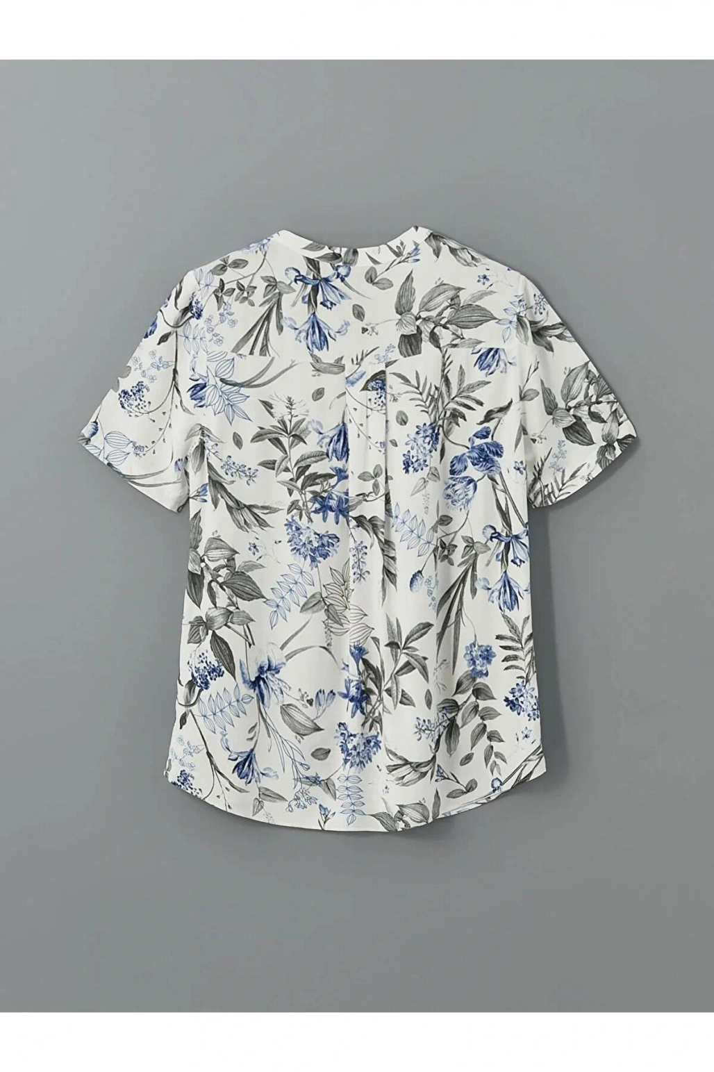 LCW Grace Kaçık Yaka Çiçekli Düğmeli Kadın Bluz