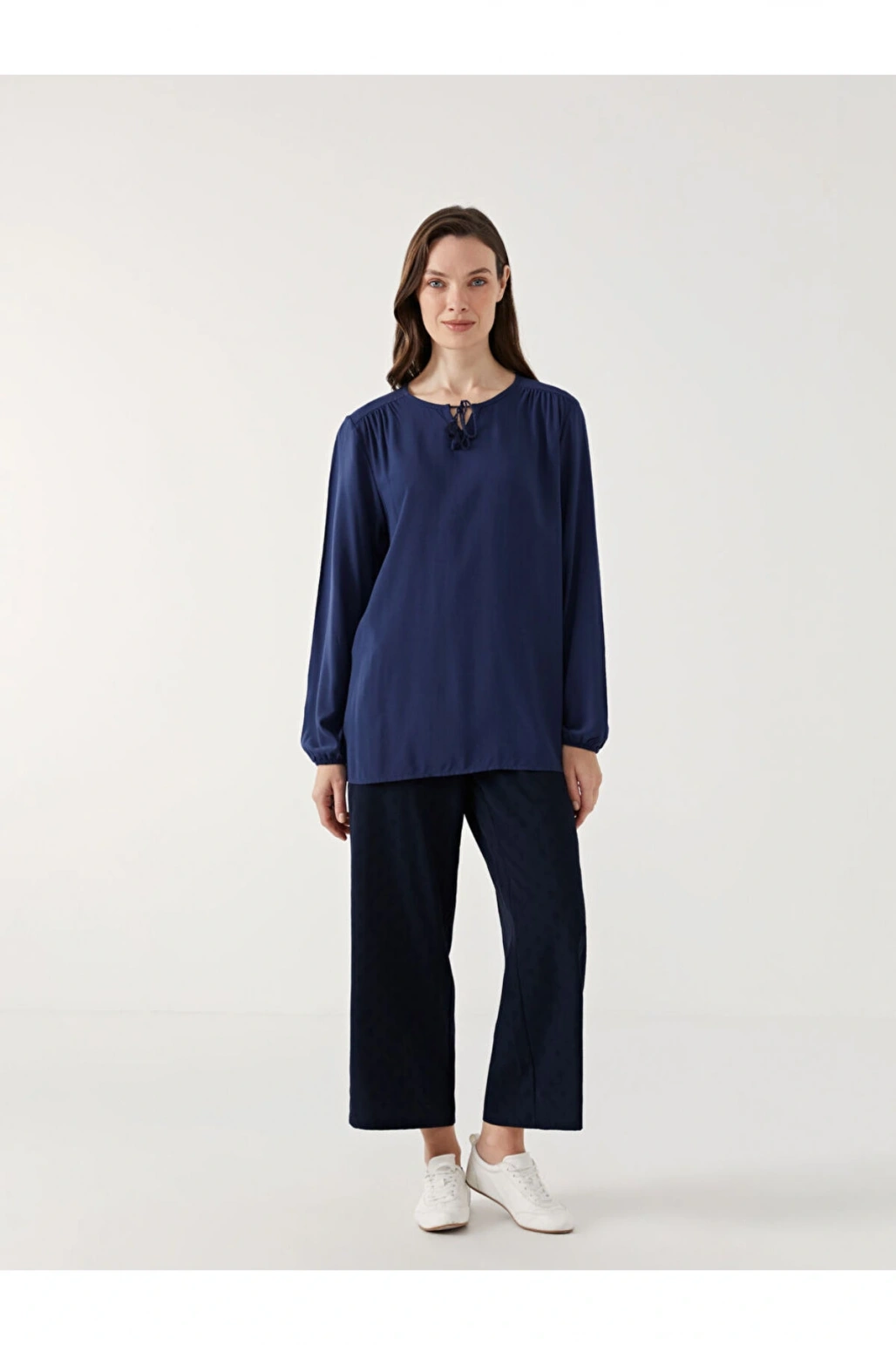 LCW Grace Lacivert Bağlamalı Yaka Kadın Bluz