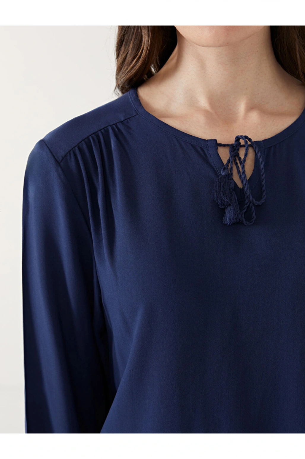 LCW Grace Lacivert Bağlamalı Yaka Kadın Bluz