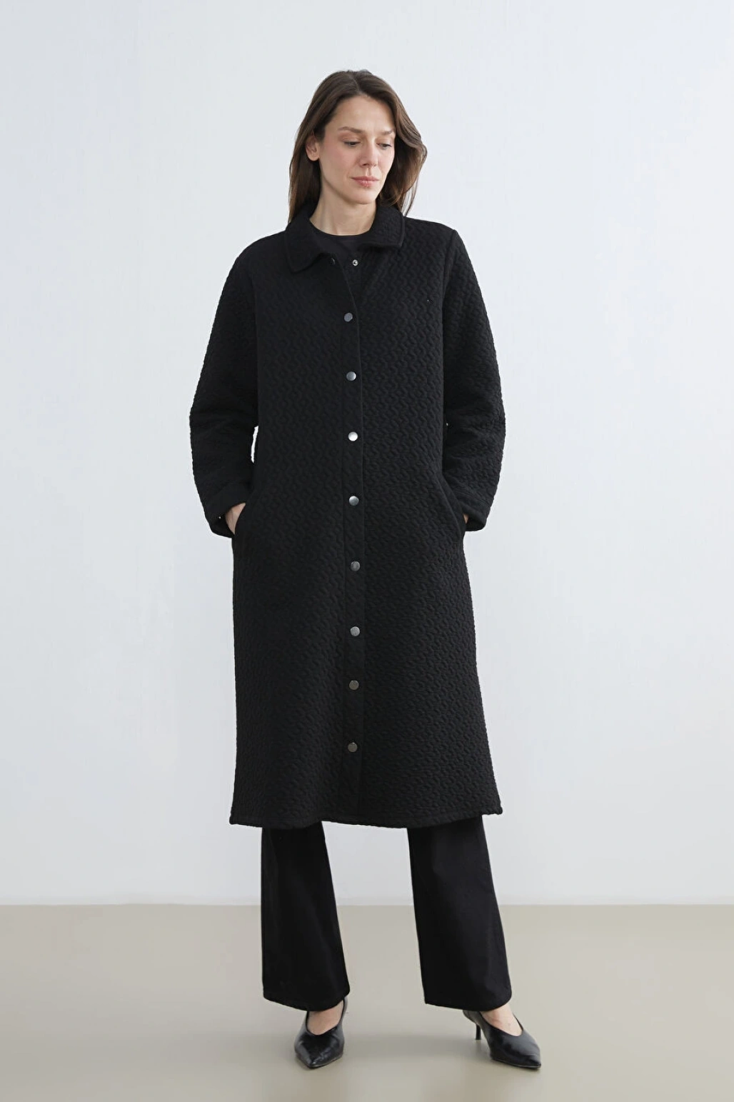 LCW Grace Siyah Hakim Yaka Kendinden Desenli Kadın Ferace