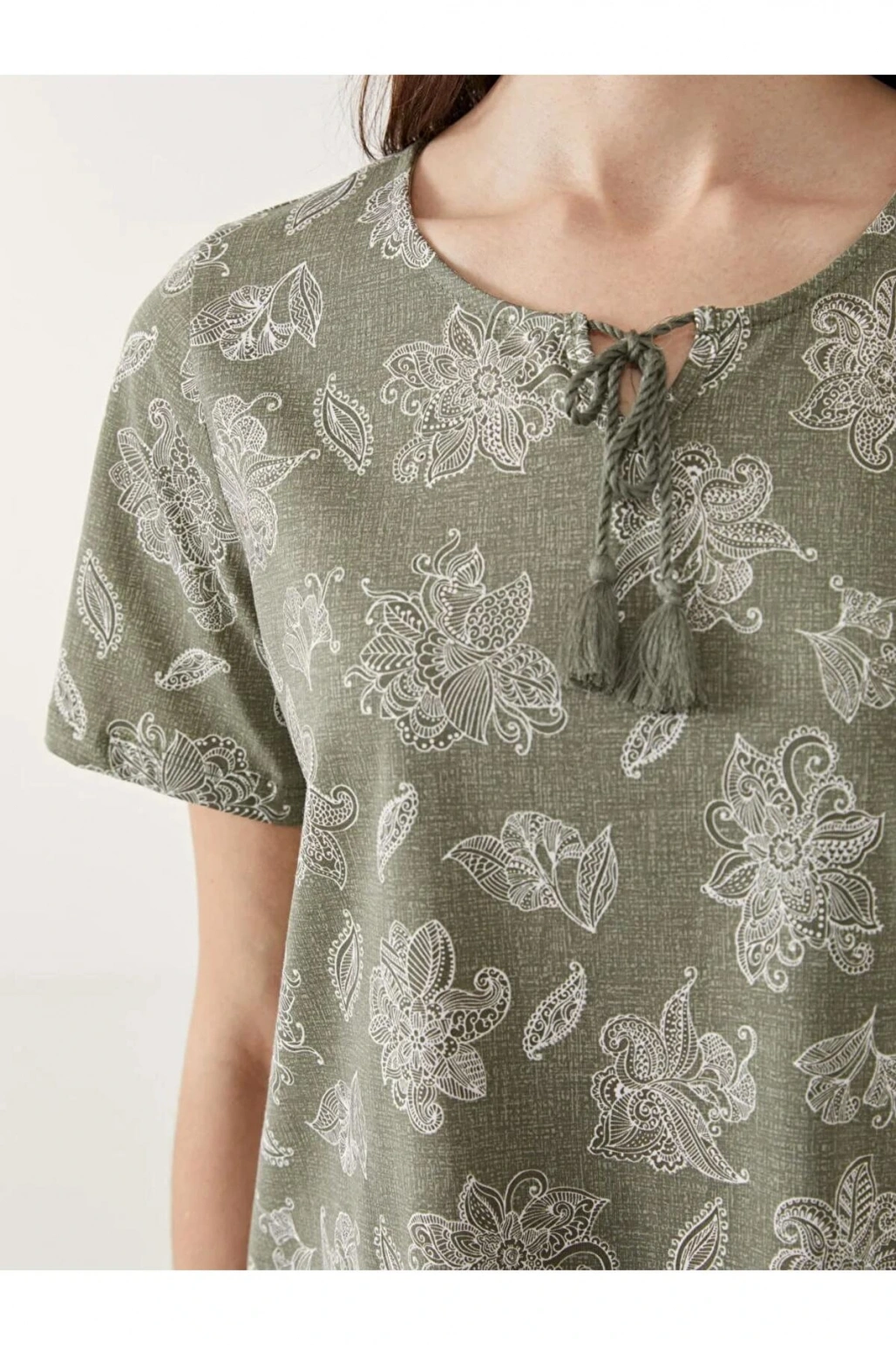 LCW Grace Yeşil Bağlamalı Yaka Çiçekli Kadın Bluz